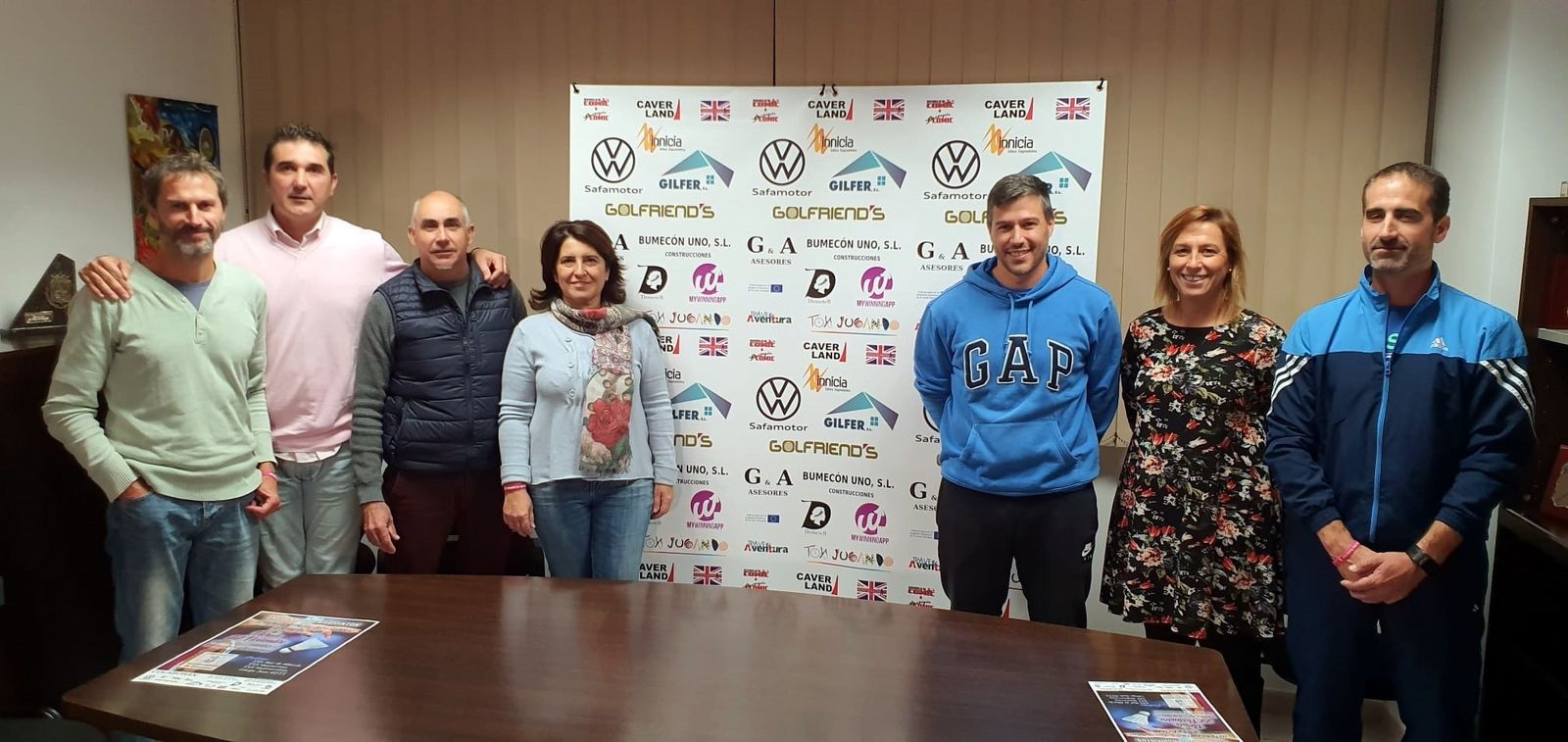 Presentación del I Encuentro de Bádminton Intercentros Solidario.