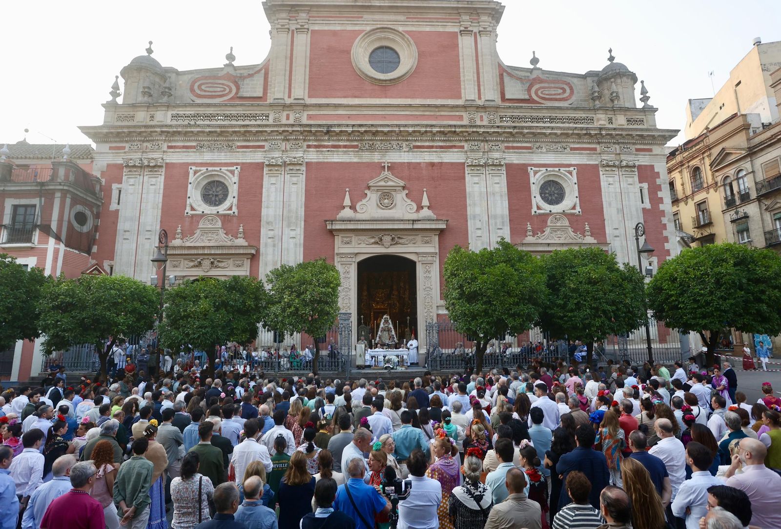 Las mejores fotos de la salida de la Hermandad de Sevilla hacia el Rocío