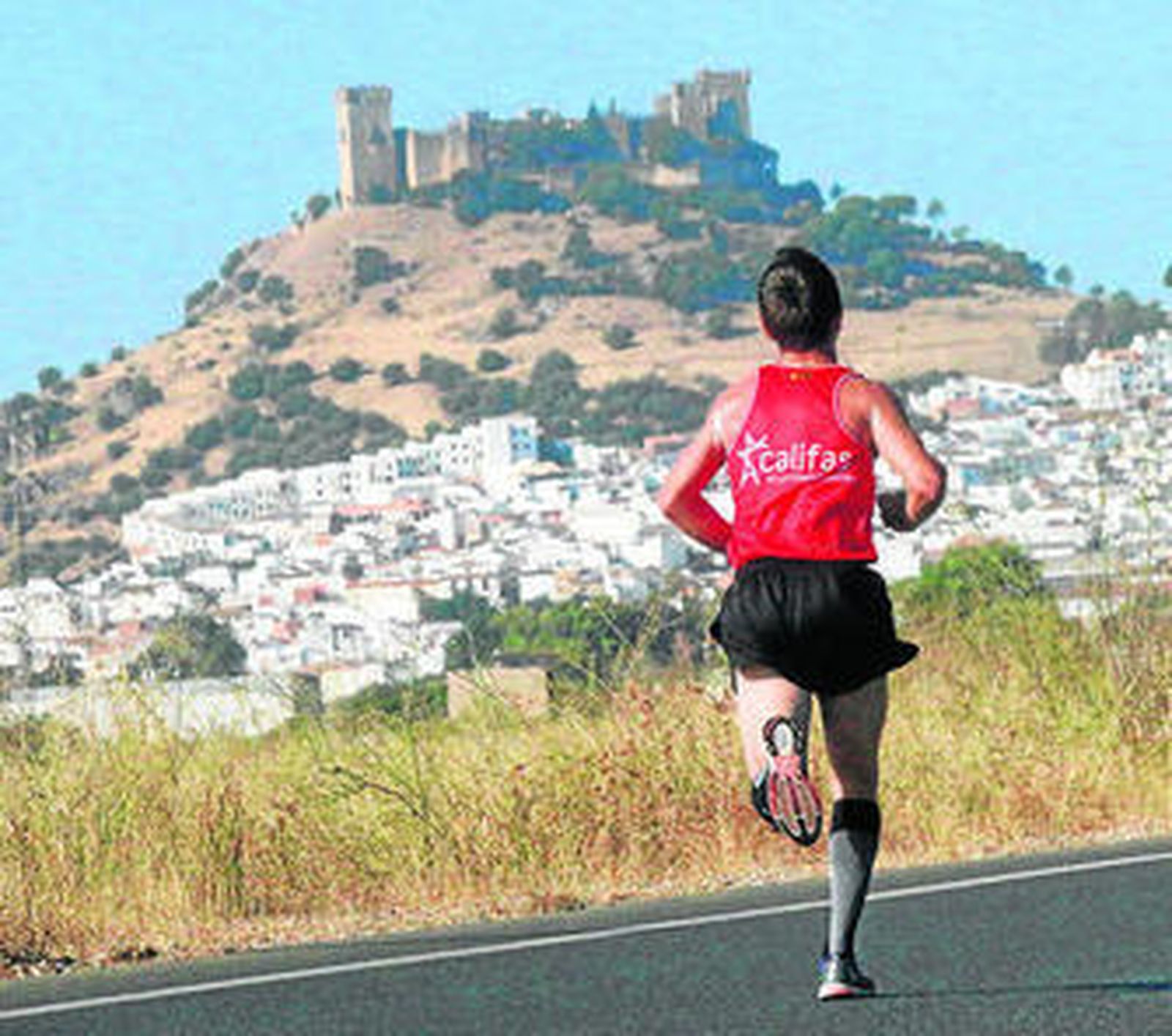 Un corredor, con el castillo al fondo, en la edición del pasado año.