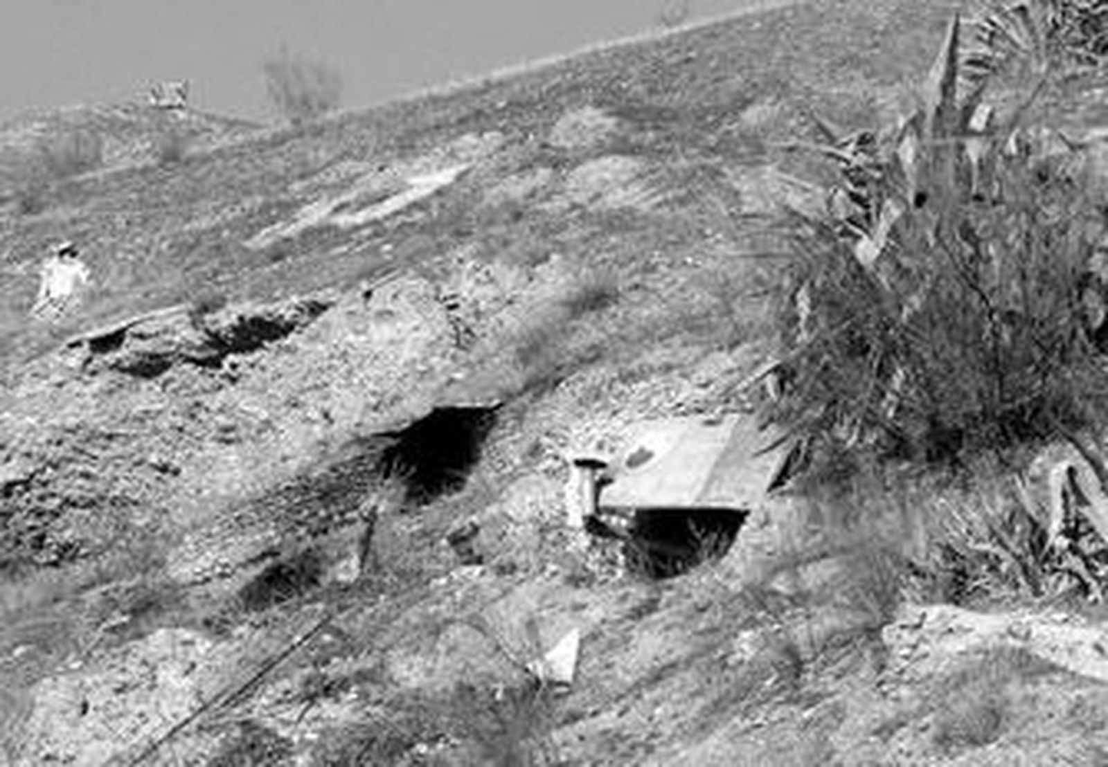 Las cuevas del Sacromonte son algunas de las viviendas más deterioradas de la ciudad.