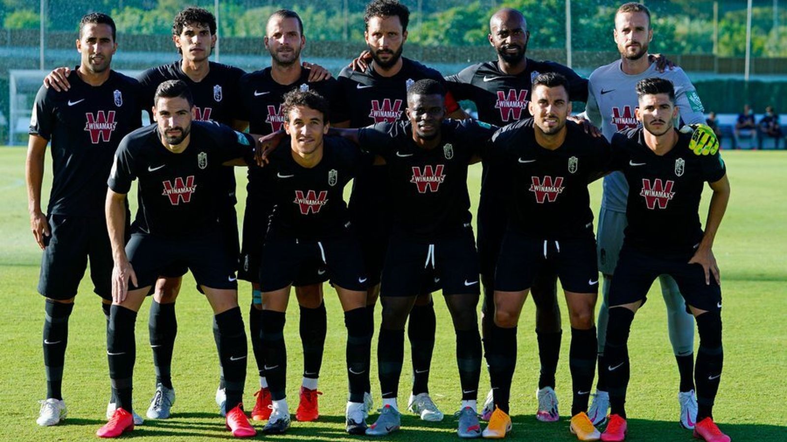 Diego Martínez introdujo tres novedades en el once titular