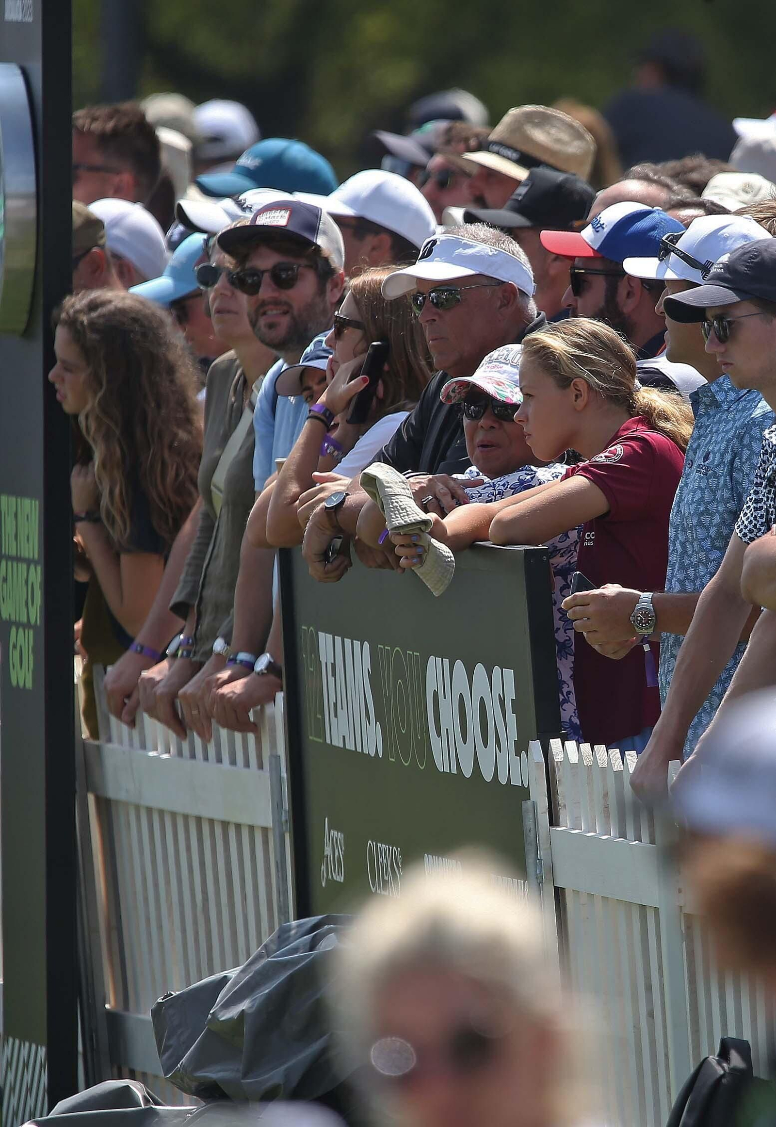 Ambiente durante la  jornada final del LIV Golf Andalucía 2023 en Valderrama