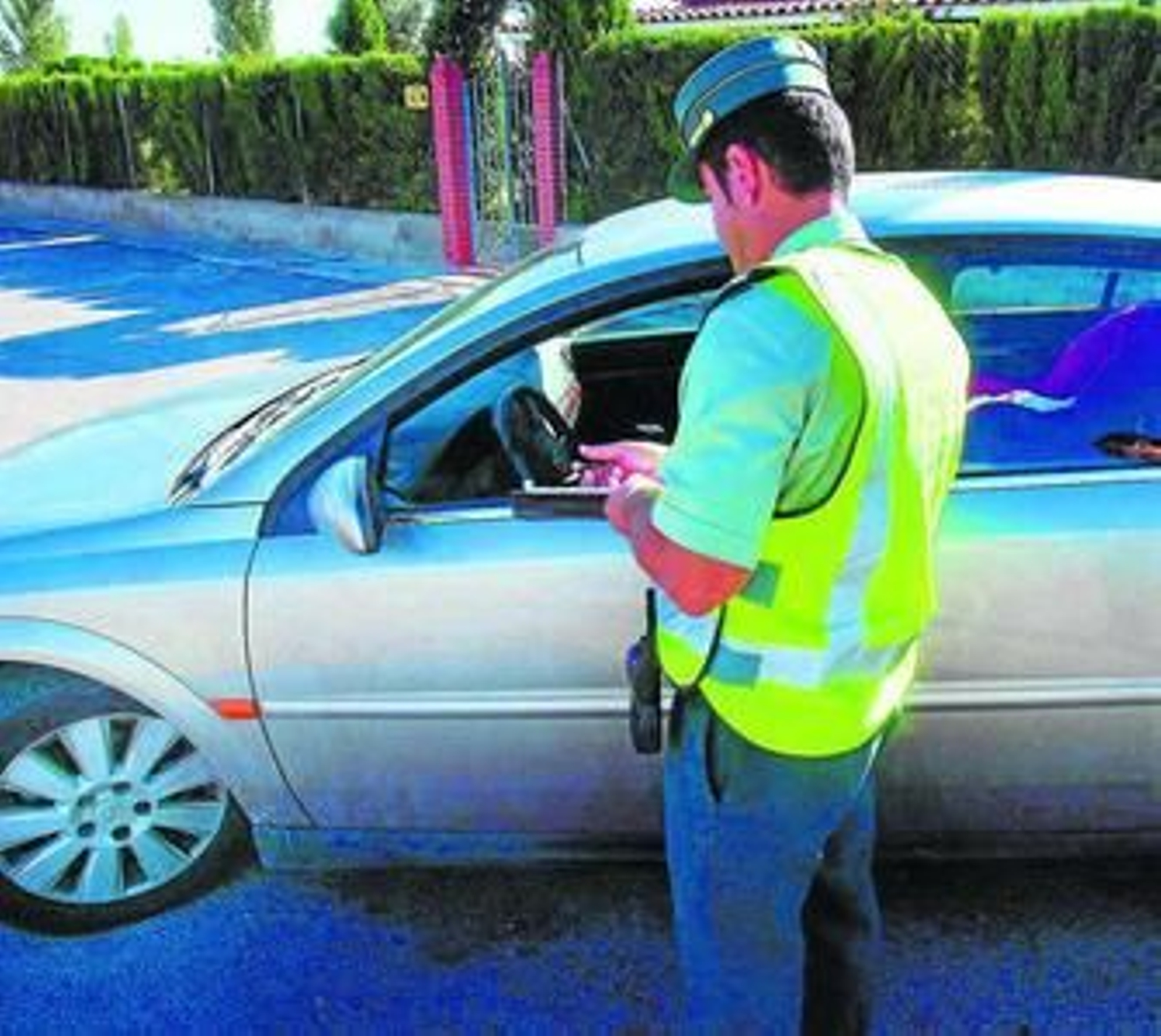 Las denuncias son la actividad que más puntos da a los agentes de la Guardia Civil.