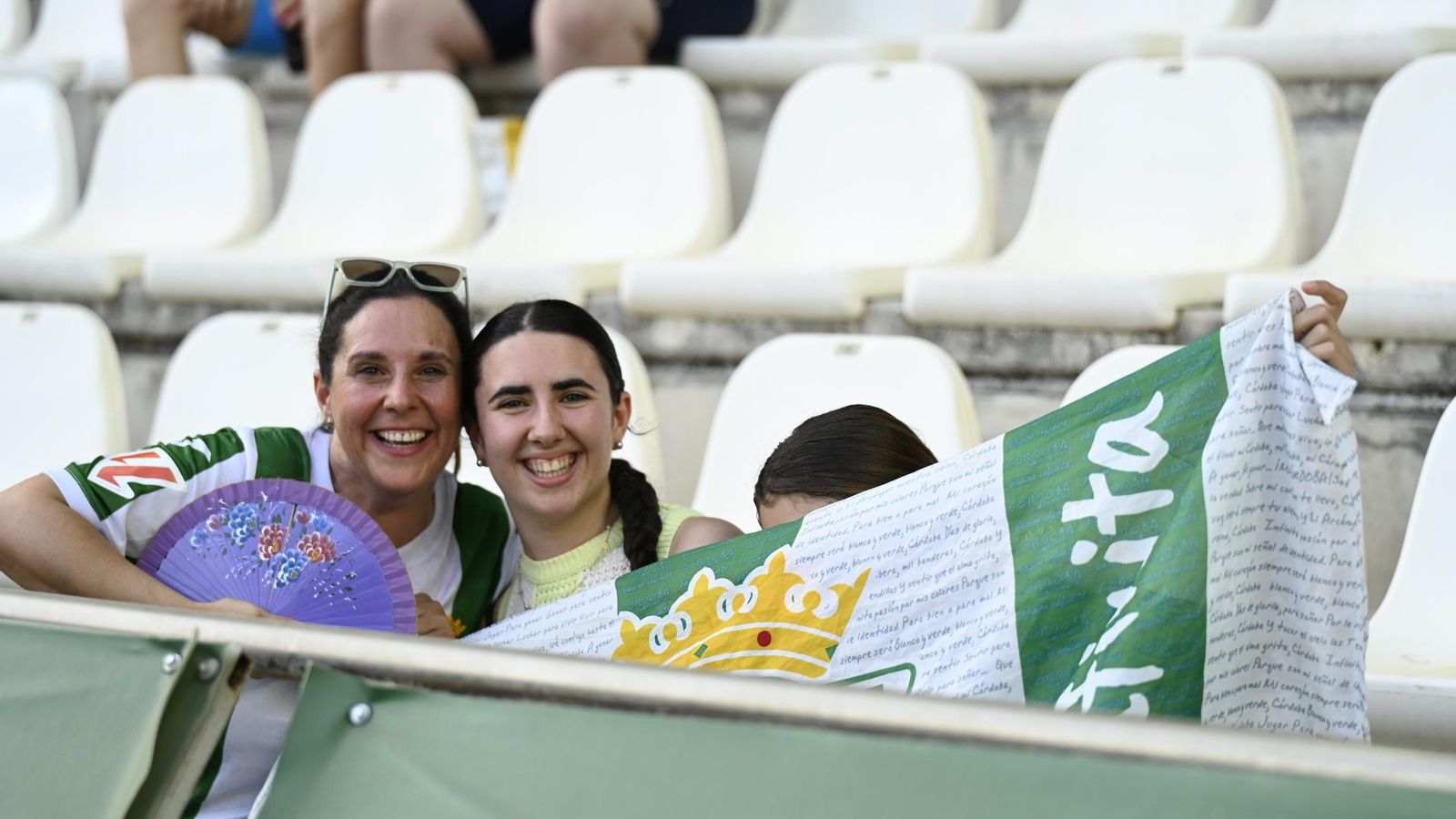 Las mejores fotos del ambiente en El Arcángel para el Córdoba CF - Albacete