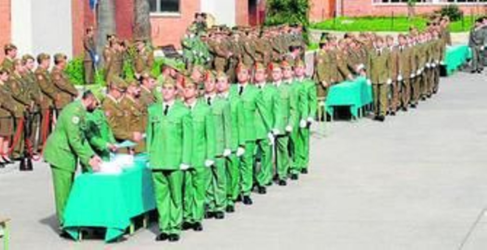 Un momento de la ceremonia de clausura de la fase de formación del ciclo único de 2013, que se celebró en Camposoto el pasado viernes.