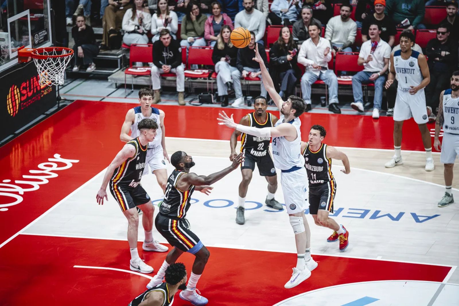 BCL: El Joventut marca el paso y el Unicaja le sigue