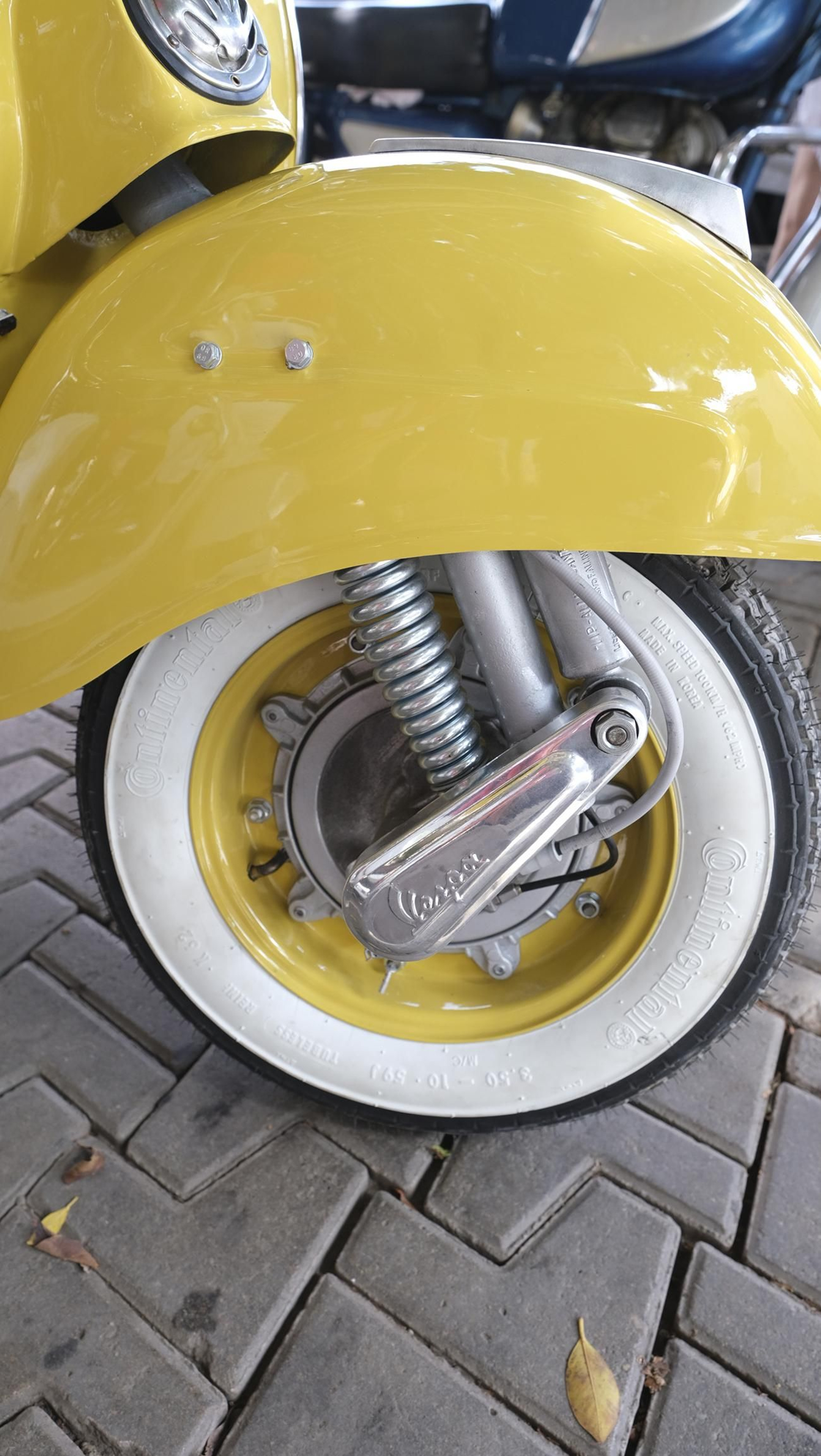 Exposición de motos antiguas y Ducatis en la Feria de Almería 2025, en imágenes