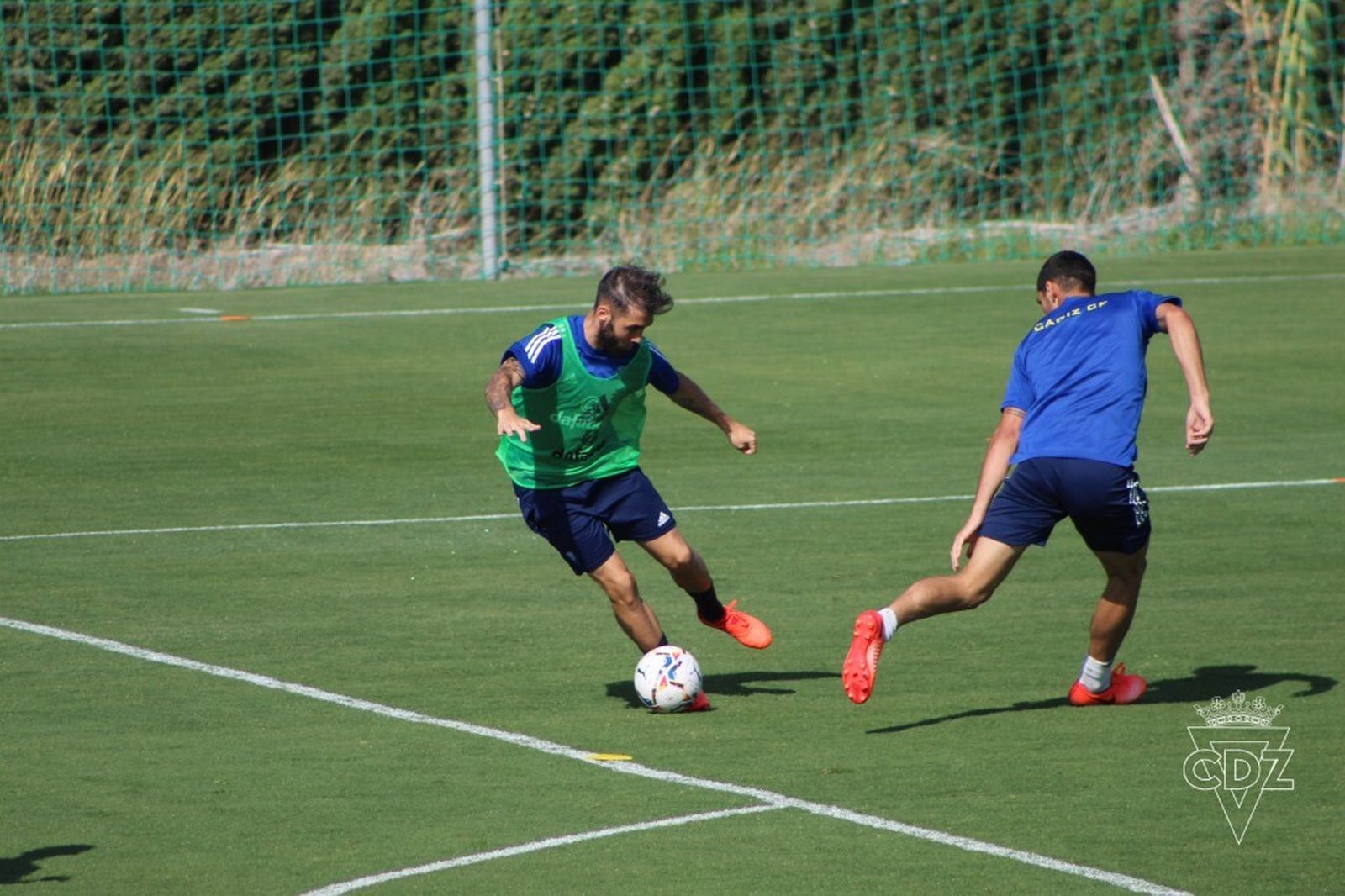 Alberto Perea, con el balón en la sesión desarrollada el martes en El Rosal.