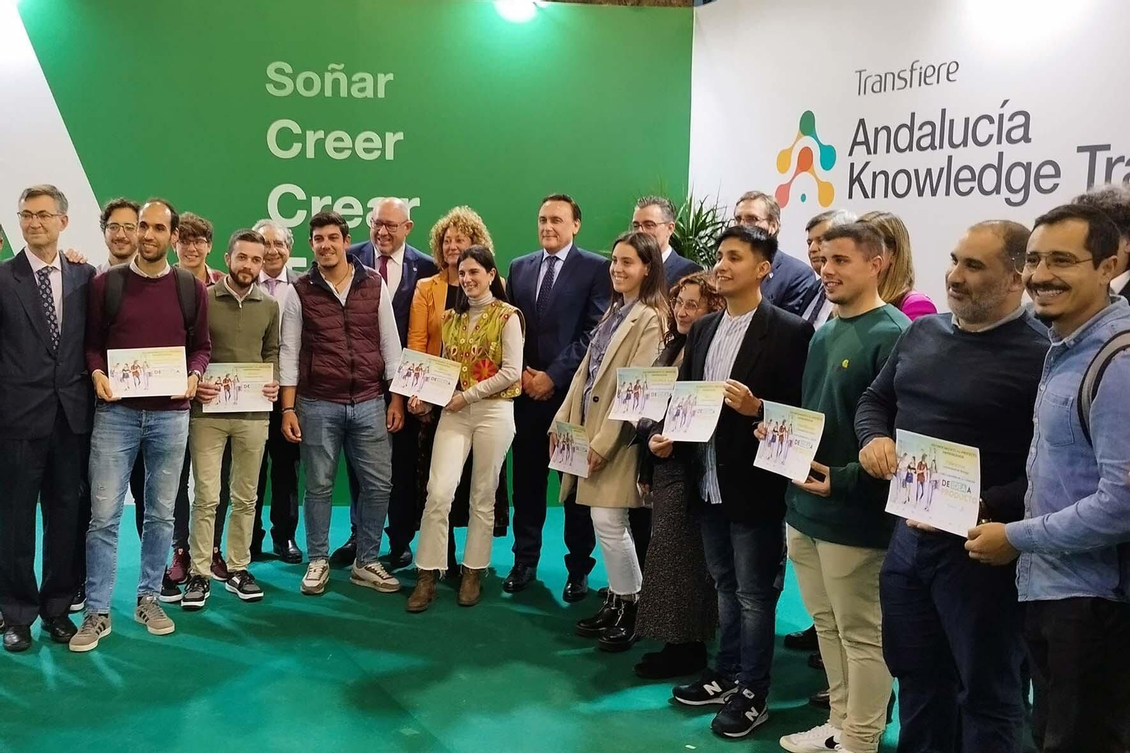 Participantes de la edición de 2022 del programa.