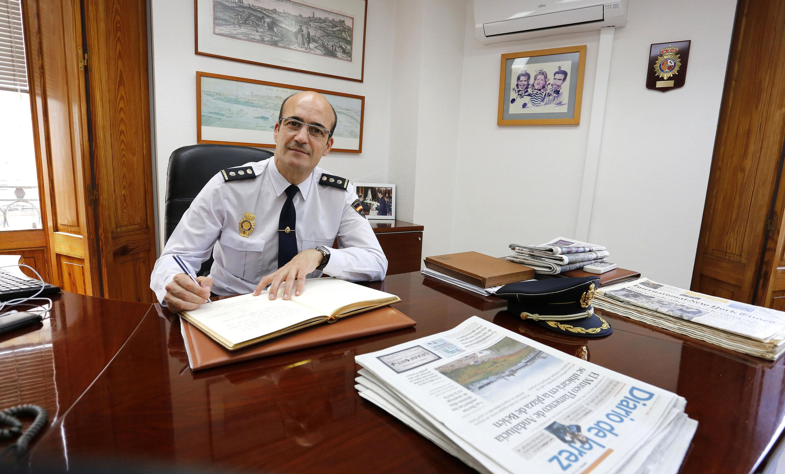 F. José García, comisario de Jerez.