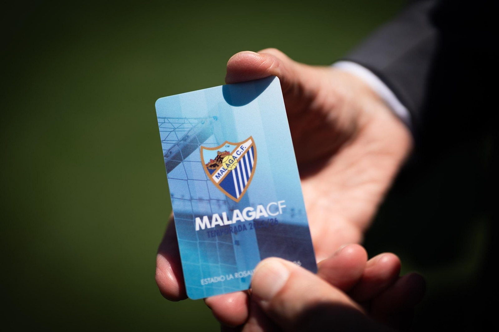 Discreta renovación del abono del Málaga CF del alcalde y el presidente de la Diputación