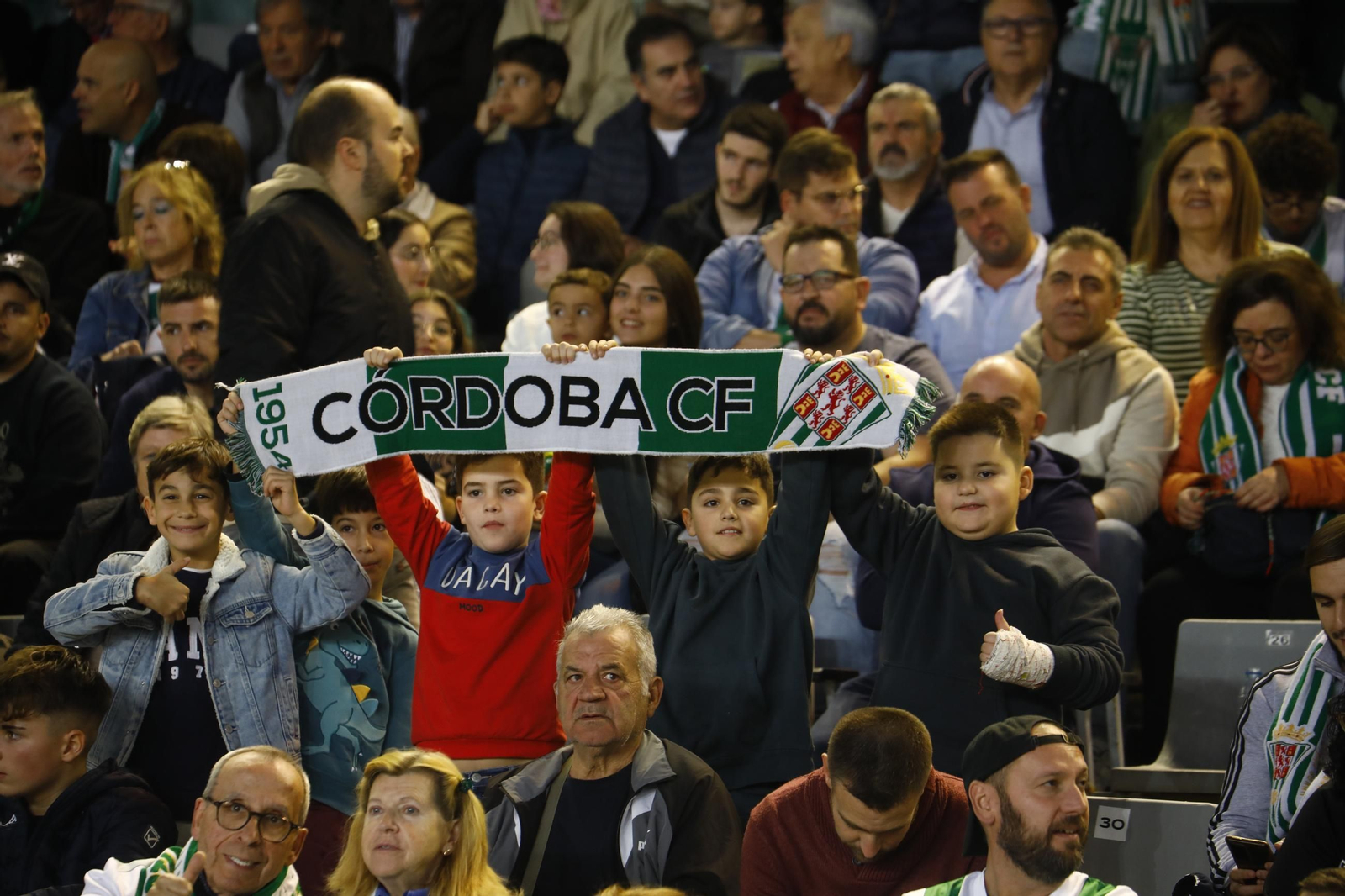 Las mejores fotos del ambiente en el Córdoba CF - Zaragoza en El Arcángel