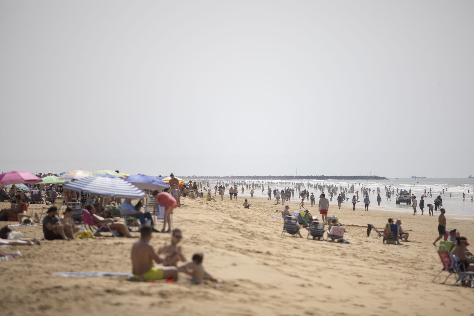 Imágenes del ambiente en las playas en este sábado 8 de abril