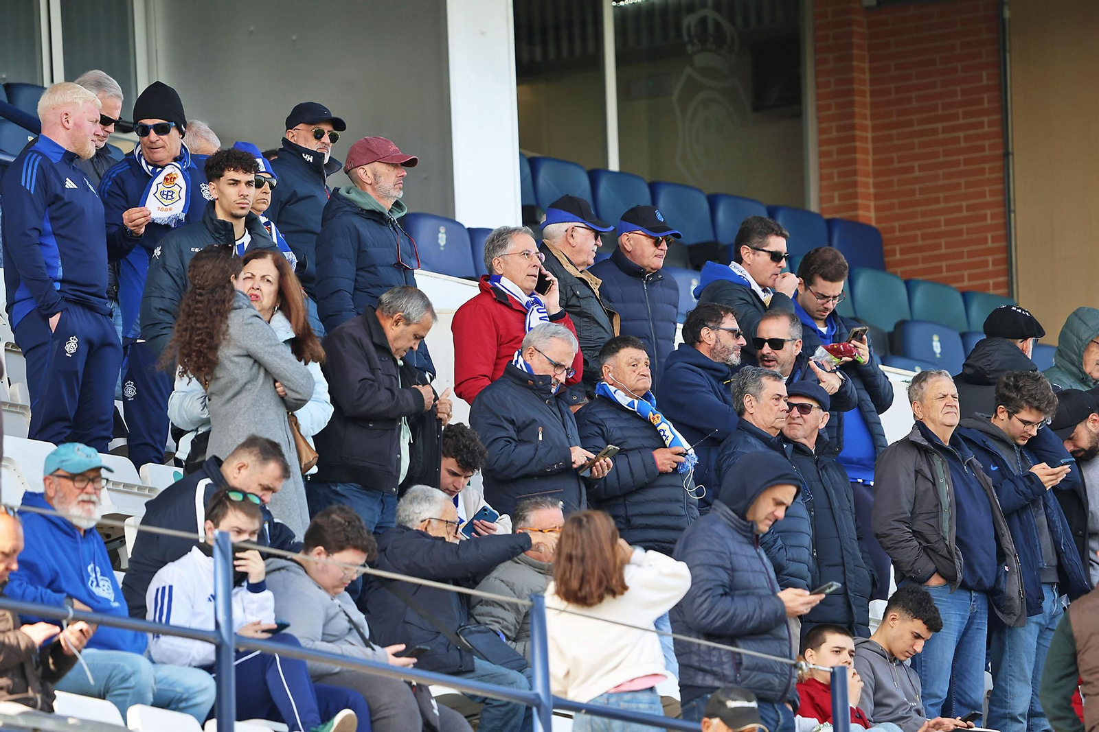 Búscate en las gradas en el Nuevo Colombino en el Recreativo de Huelva - Atlético Antoniano