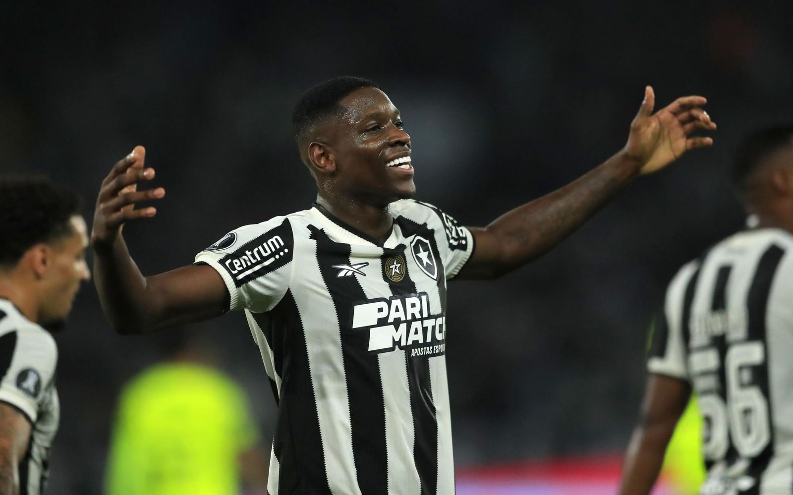 Luiz Henrique celebra un gol con el Botafogo ante el Palmeiras en la Libertadores.