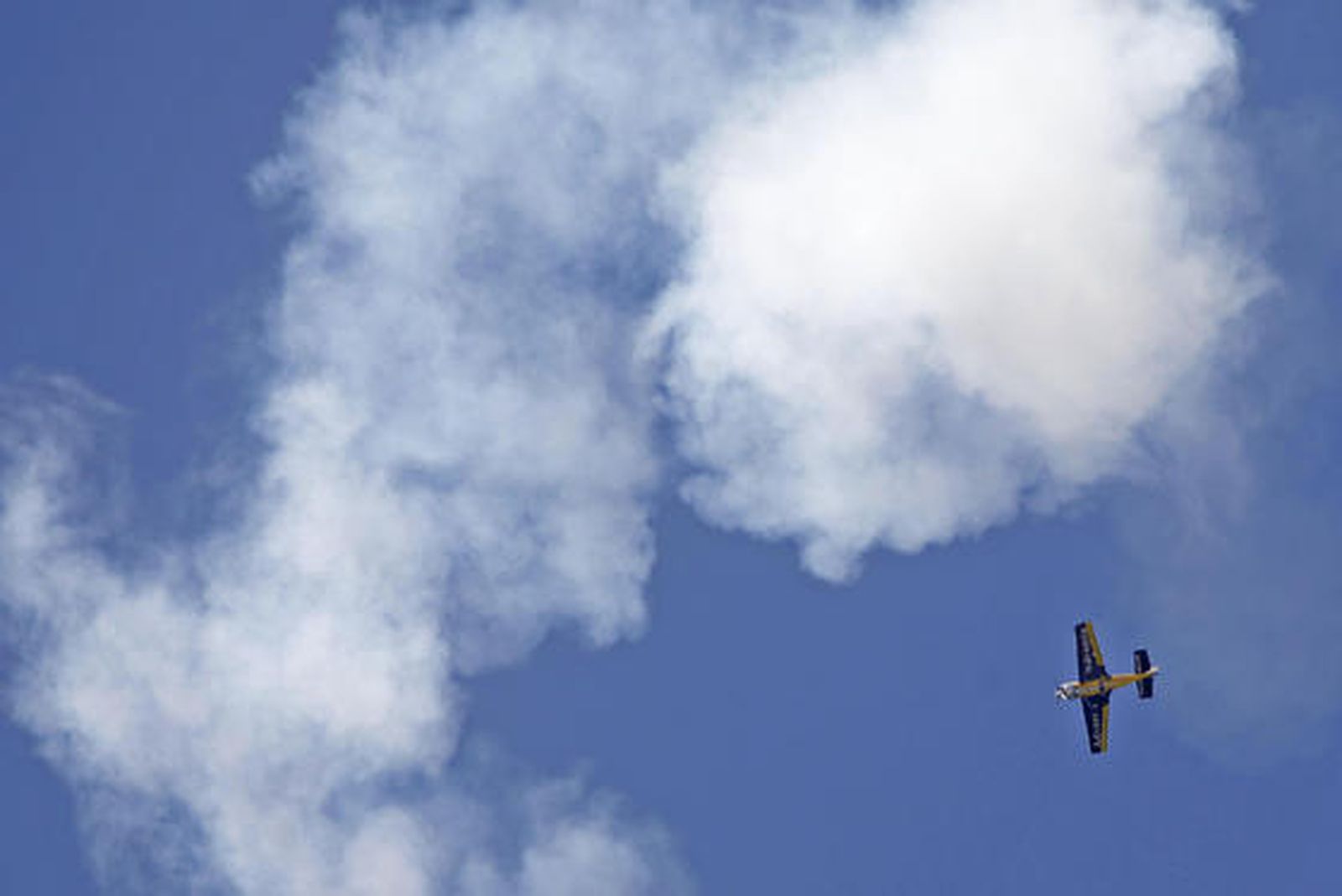 190.000 personas disfrutan del III Festival Aéreo en la playa de la Victoria. /Foto: Jesús Marín