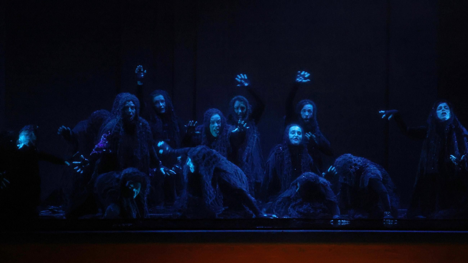 Imágenes de la ópera Macbeth en el Teatro Villamarta de Jerez