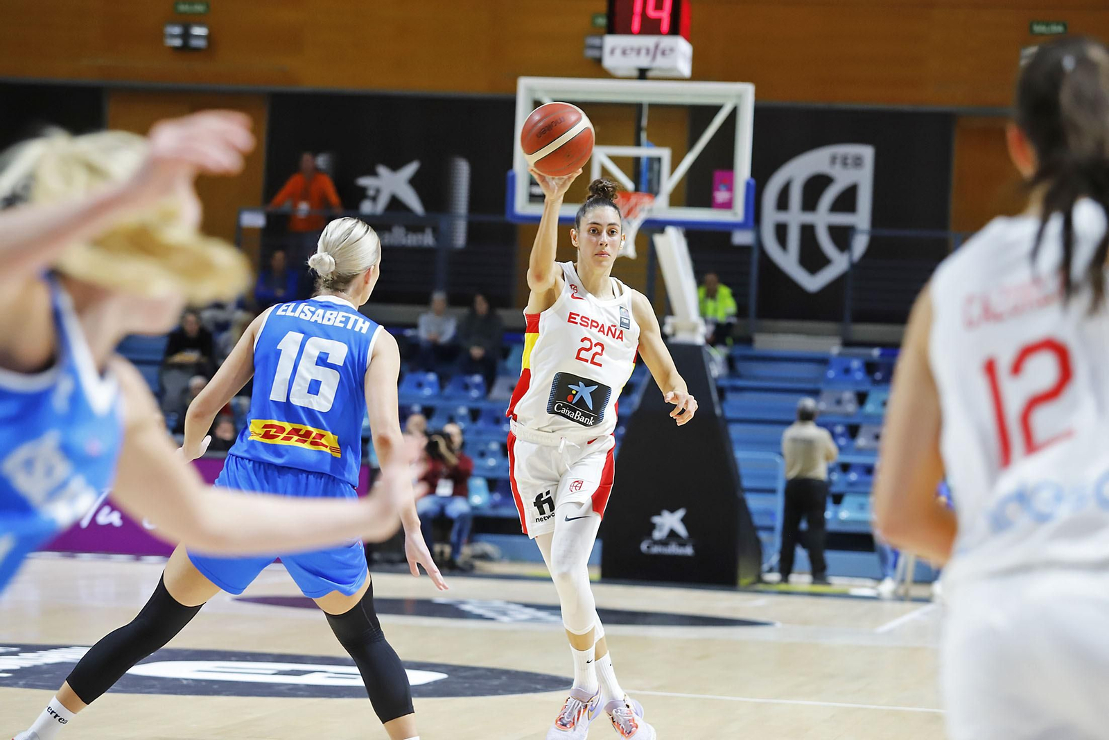 Imágenes del partido de la Selección Española femenina de baloncesto contra Islandia en Huelva