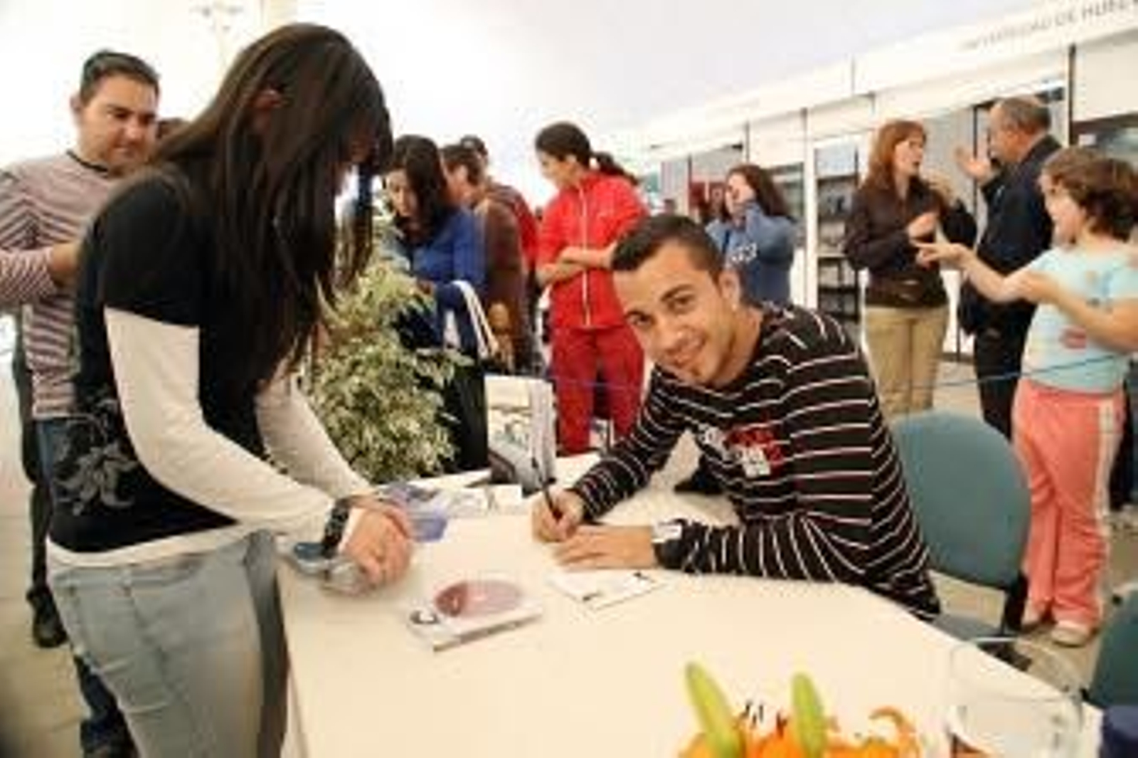 Sergio Contreras cambia la música por la novela