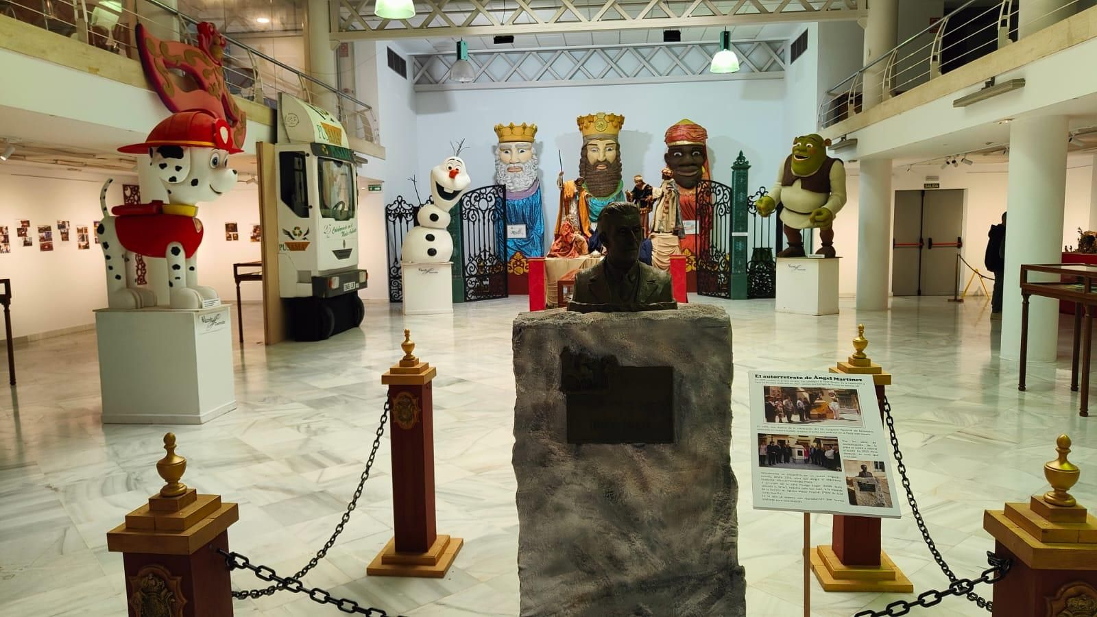 Una vista general de la exposición que se puede visitar en el centro cultural Alfonso X El Sabio.