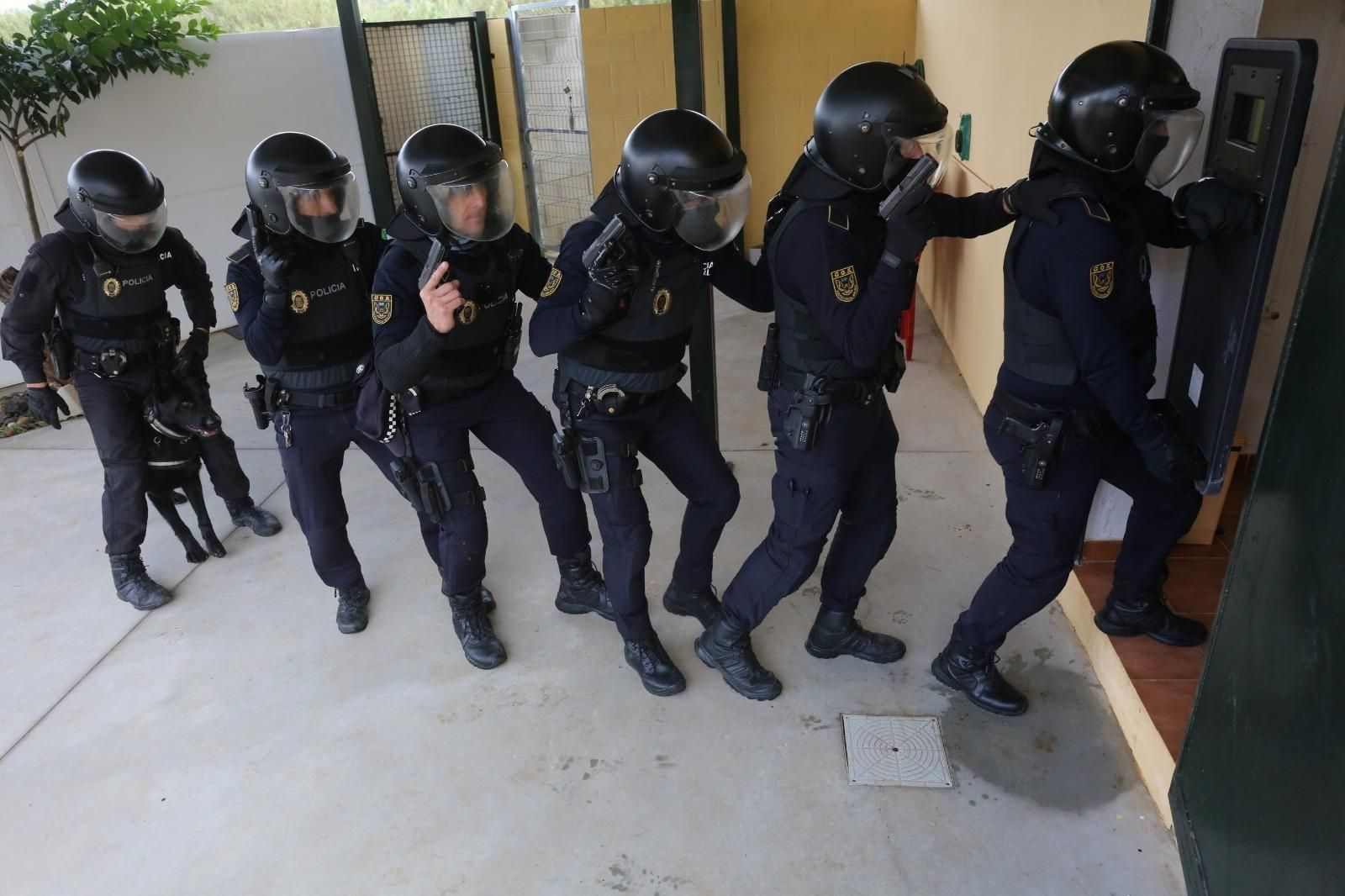 Policías Locales, durante un simulacro