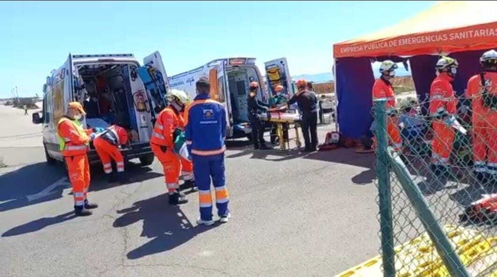 Imágenes del simulacro en el que han participado todas las fuerzas y cuerpos de seguridad y de emergencias de la capital.