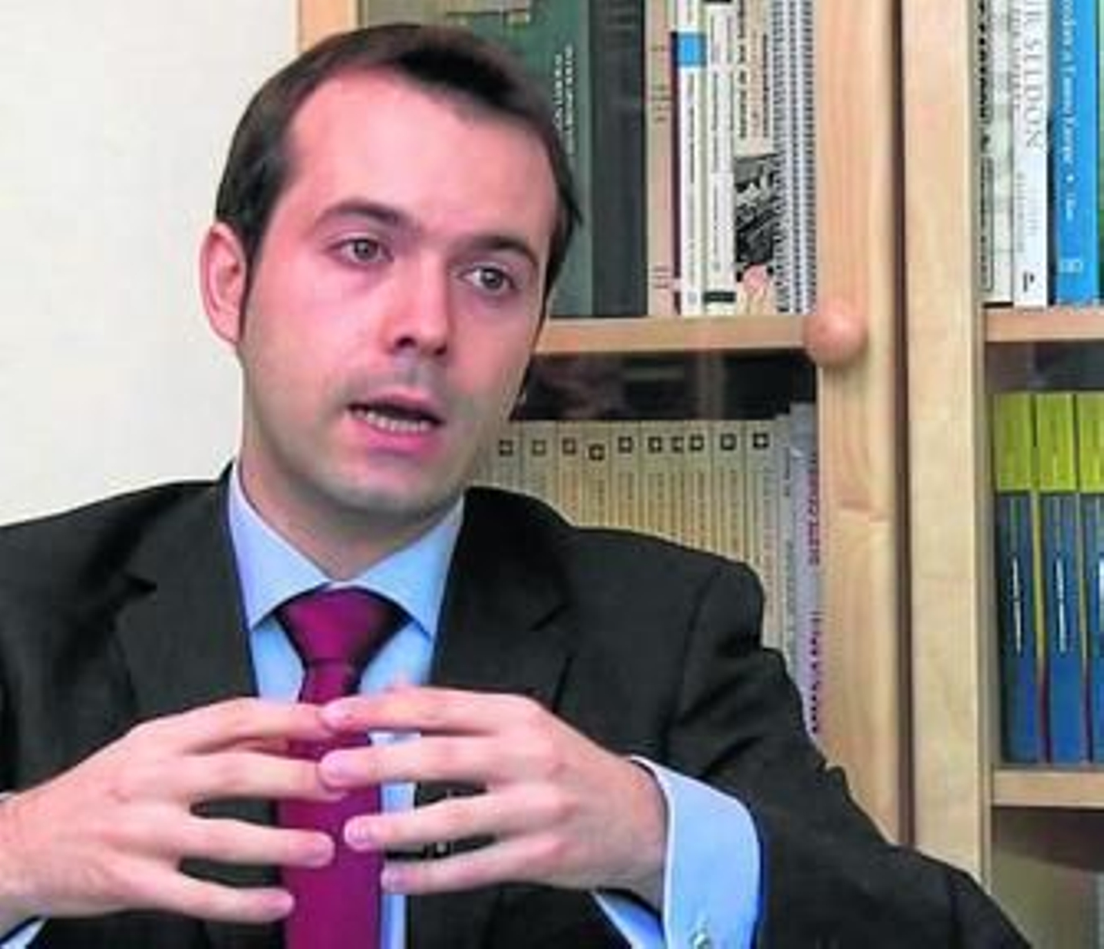 Juan Ramón Rallo es licenciado en Derecho y en Economía.