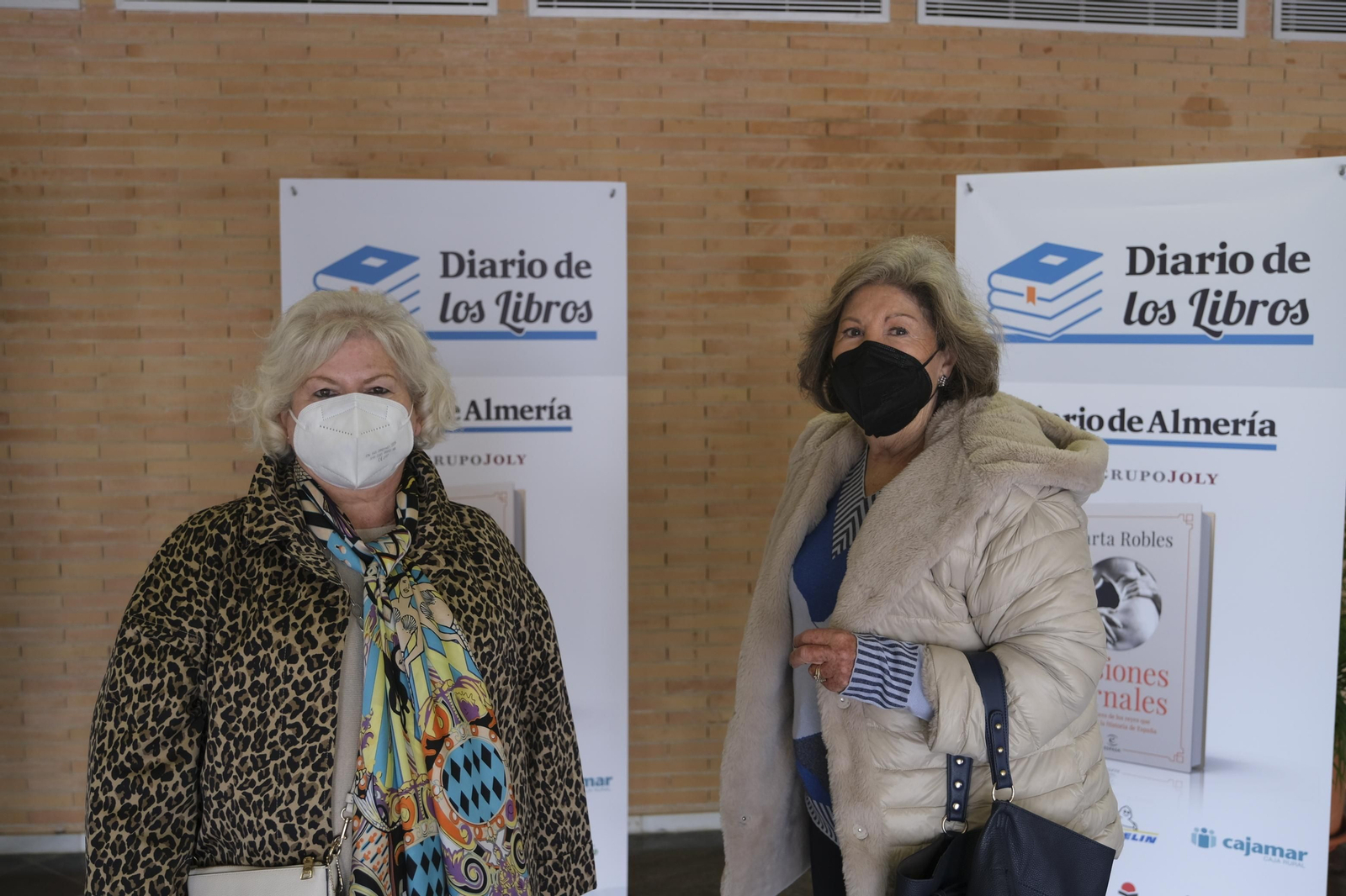 Fotogalería Diario de los Libros, con Marta Robles y su obra 'Pasiones carnales'