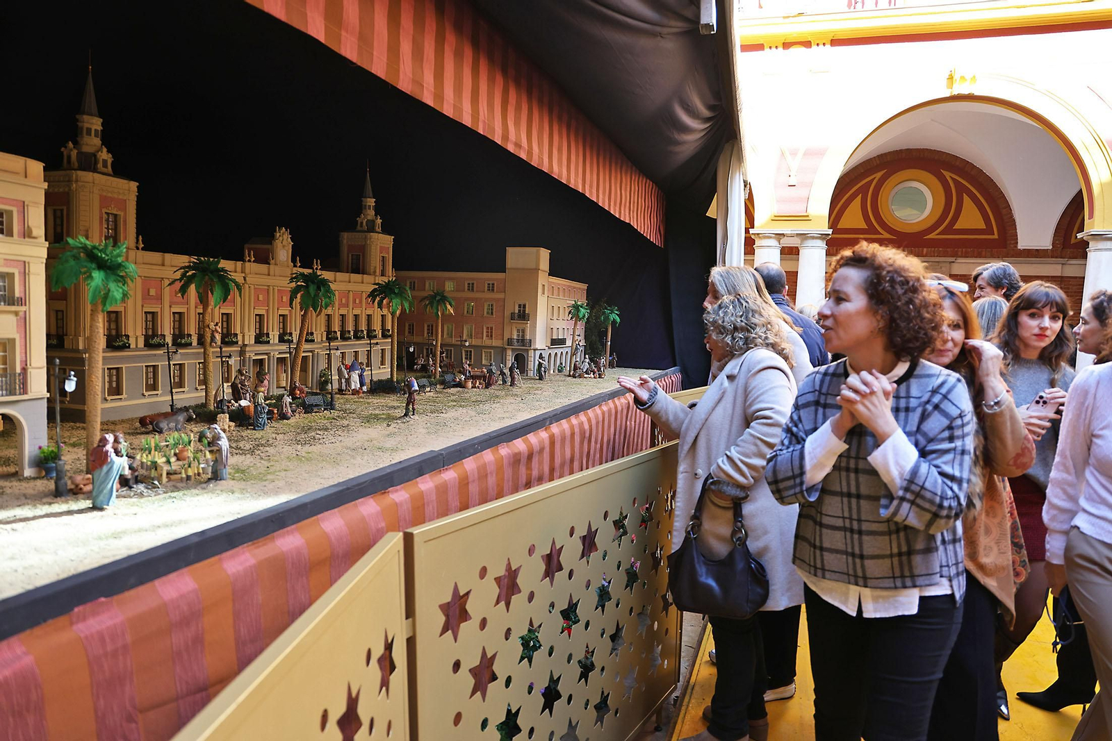 Imágenes de la inauguración del Belén del Ayuntamiento de Huelva