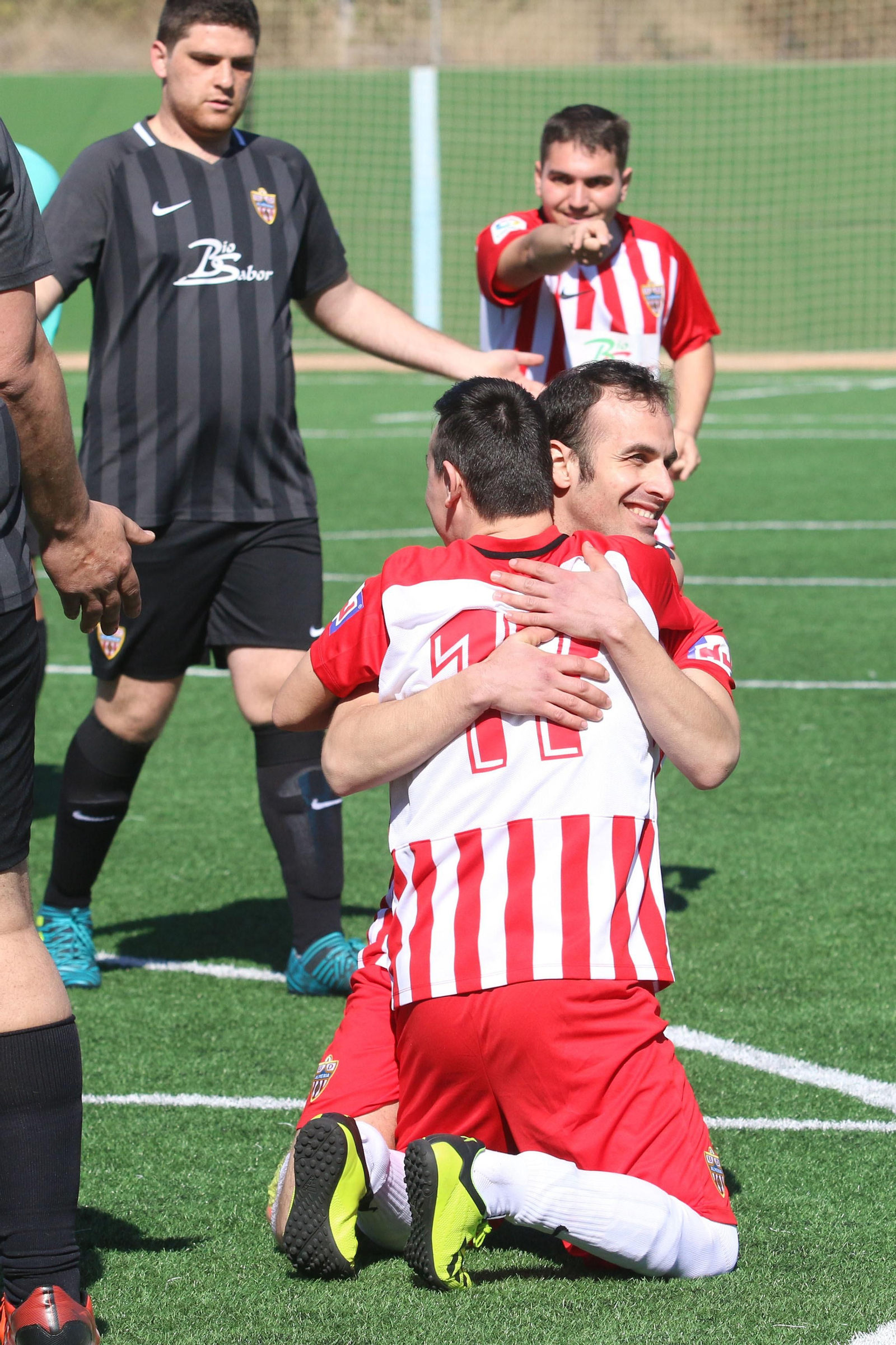 Fotogalería del triangular de fútbol adaptado de la UDA