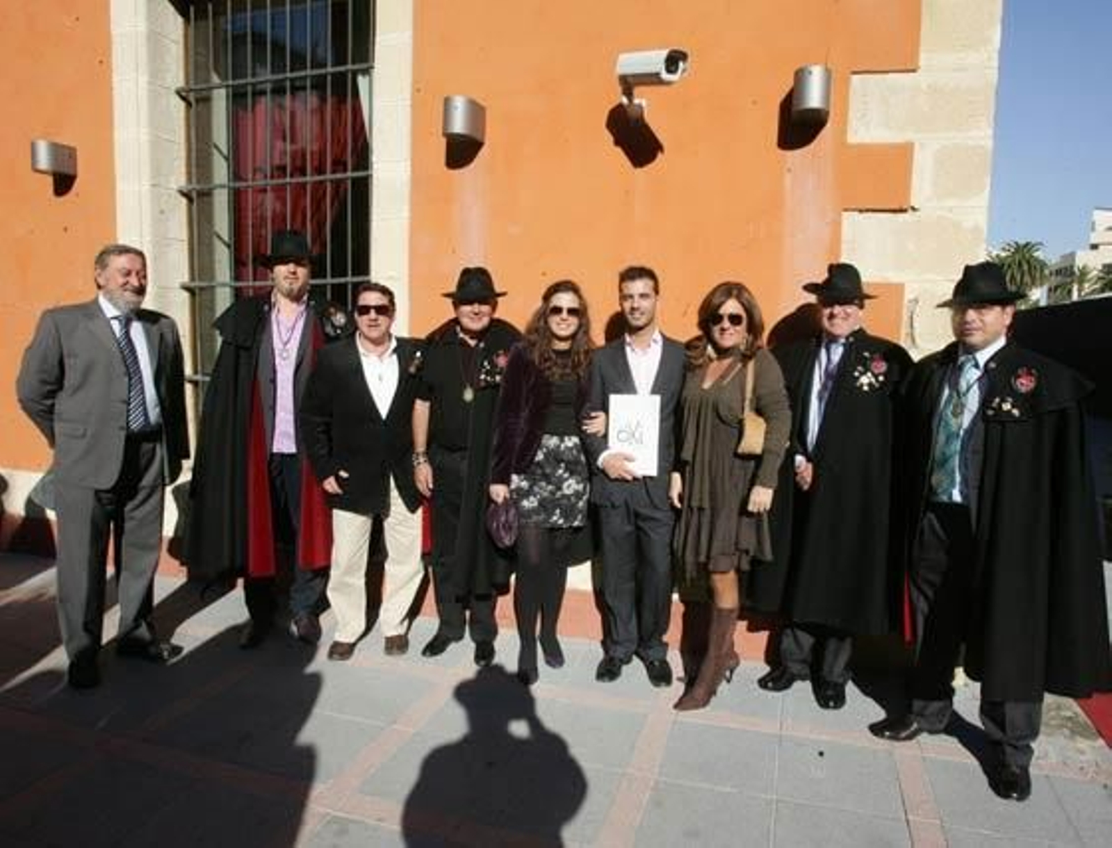 El Hotel Los Jándalos acoge la ceremonía de investidura de Emilio Viquiera, director deportivo del Xerez, como nuevo cofrade honorífico de la Cofradía del Botillo

Foto: Pascual