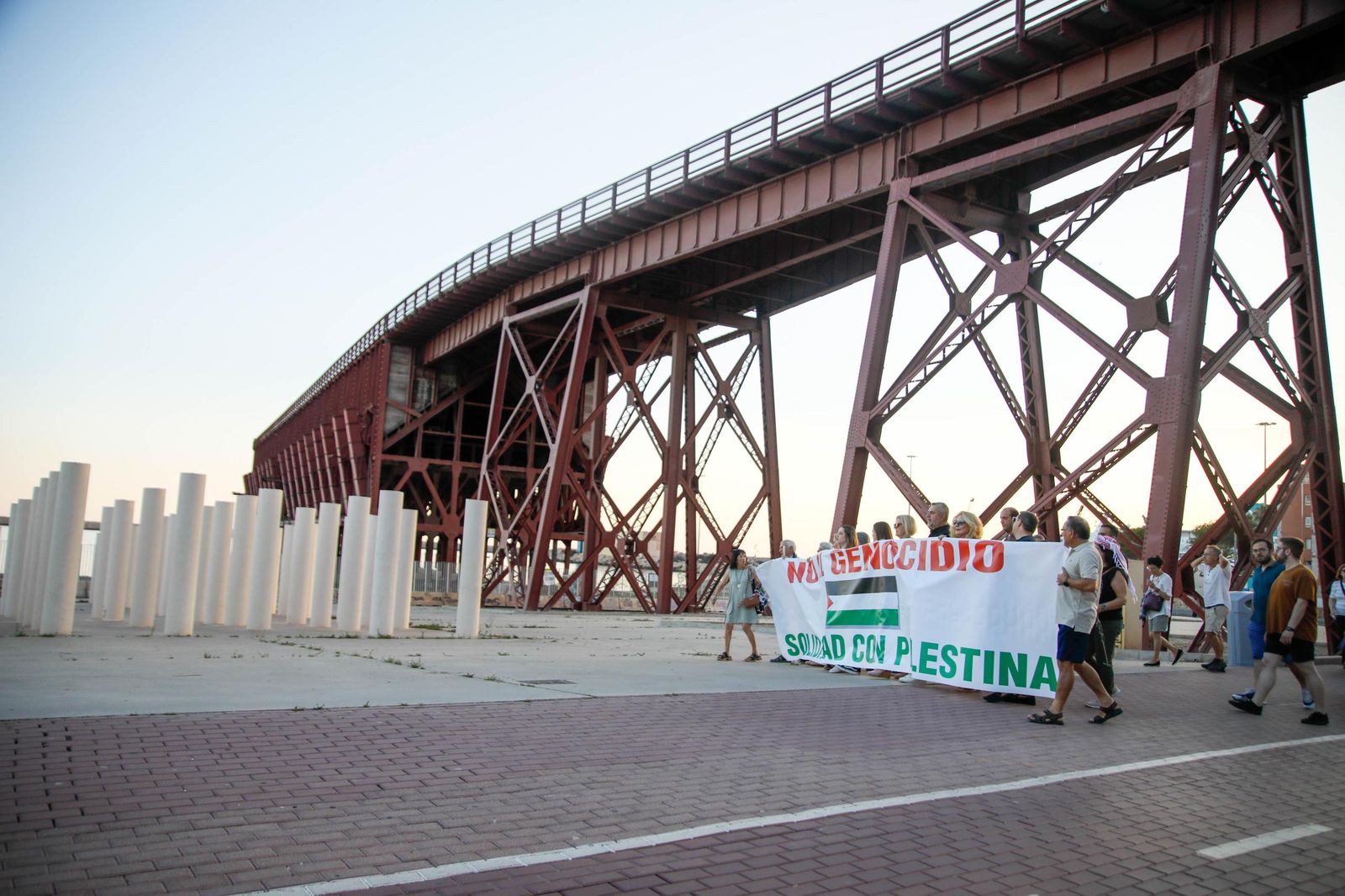 Imágenes de la manifestación en Almería por el genocidio en Palestina