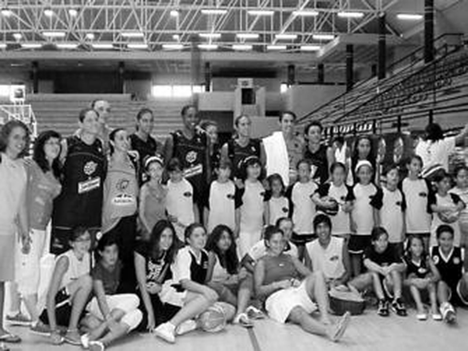 Jugadoras del Candray y de la selección, una vez acabado el entreno.