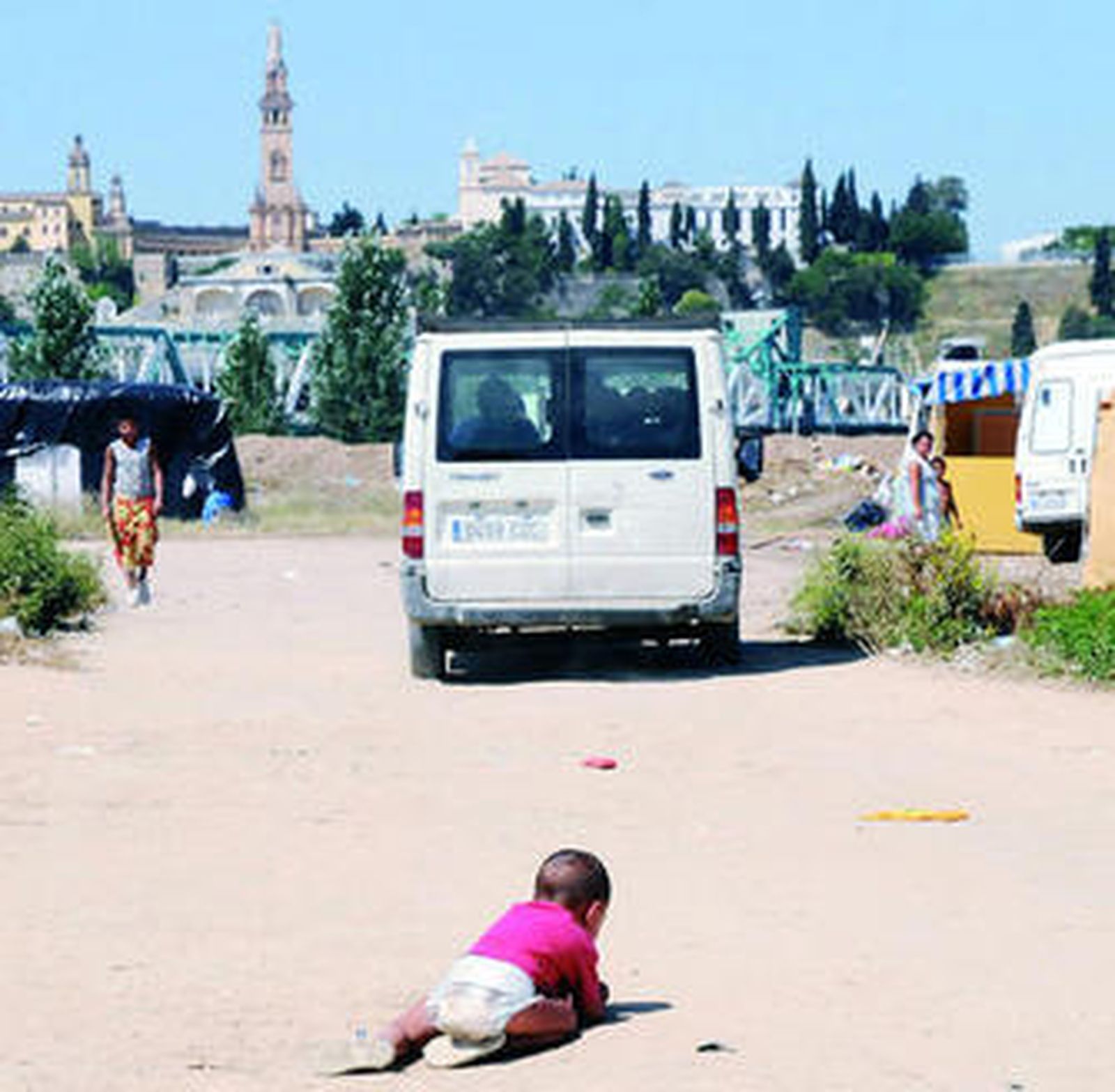 Las chabolas junto al puente de San Juan se han triplicado en dos meses