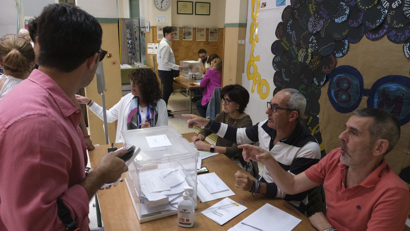 Imágenes de las votaciones en las Elecciones Municipales 2023, en Almería capital