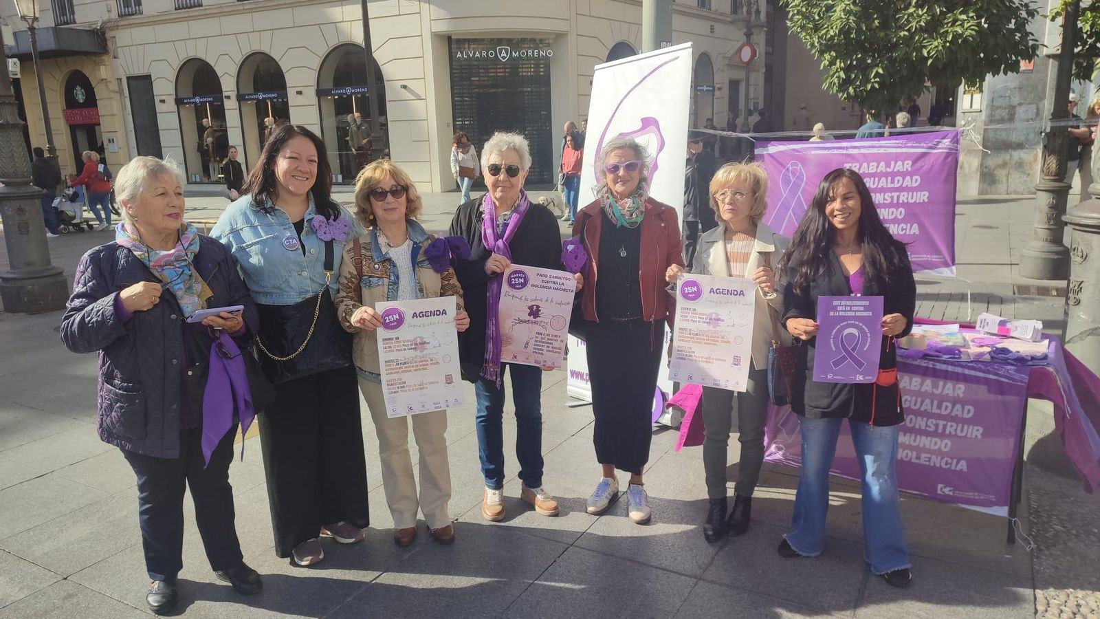 Mesa informativa por el 25N este domingo en Las Tendillas.