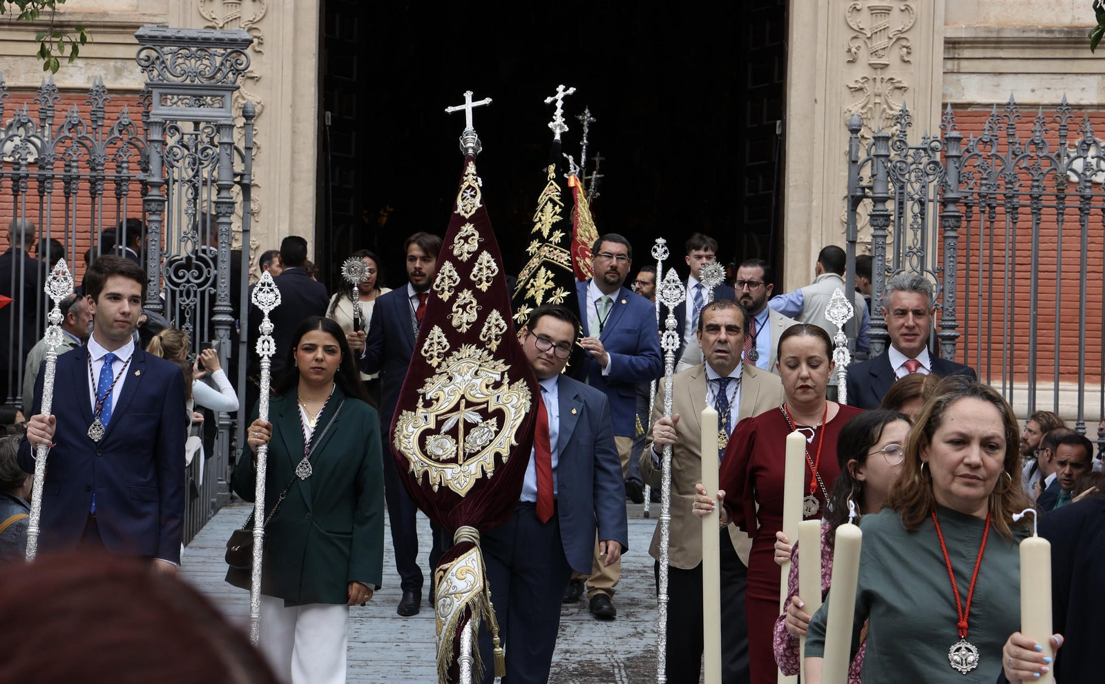 Los Desamparados del Parque Alcosa recorre el centro de Sevilla