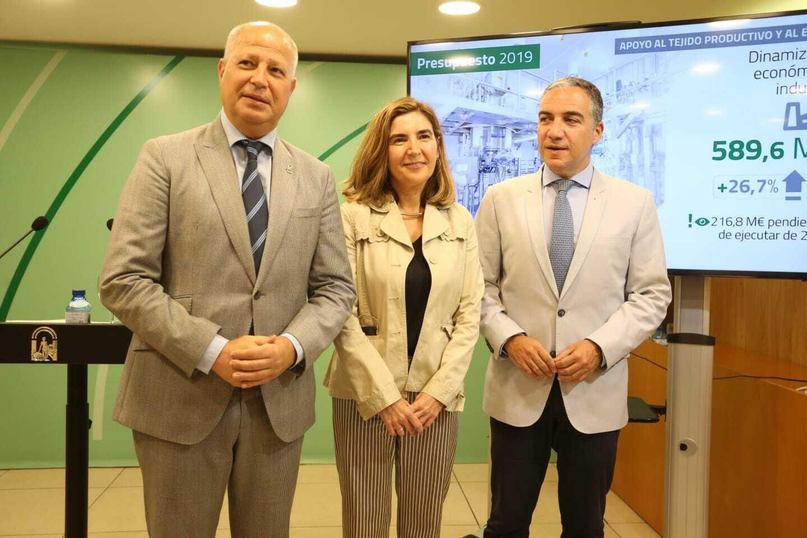 Javier Imbroda, Rocío Blanco y Elías Bendodo, en la presentación de los presupuestos en Málaga.