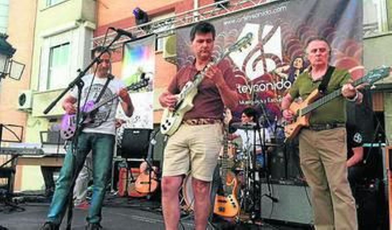 Una de las actuaciones de la Escuela de Música Arte y Sonido.