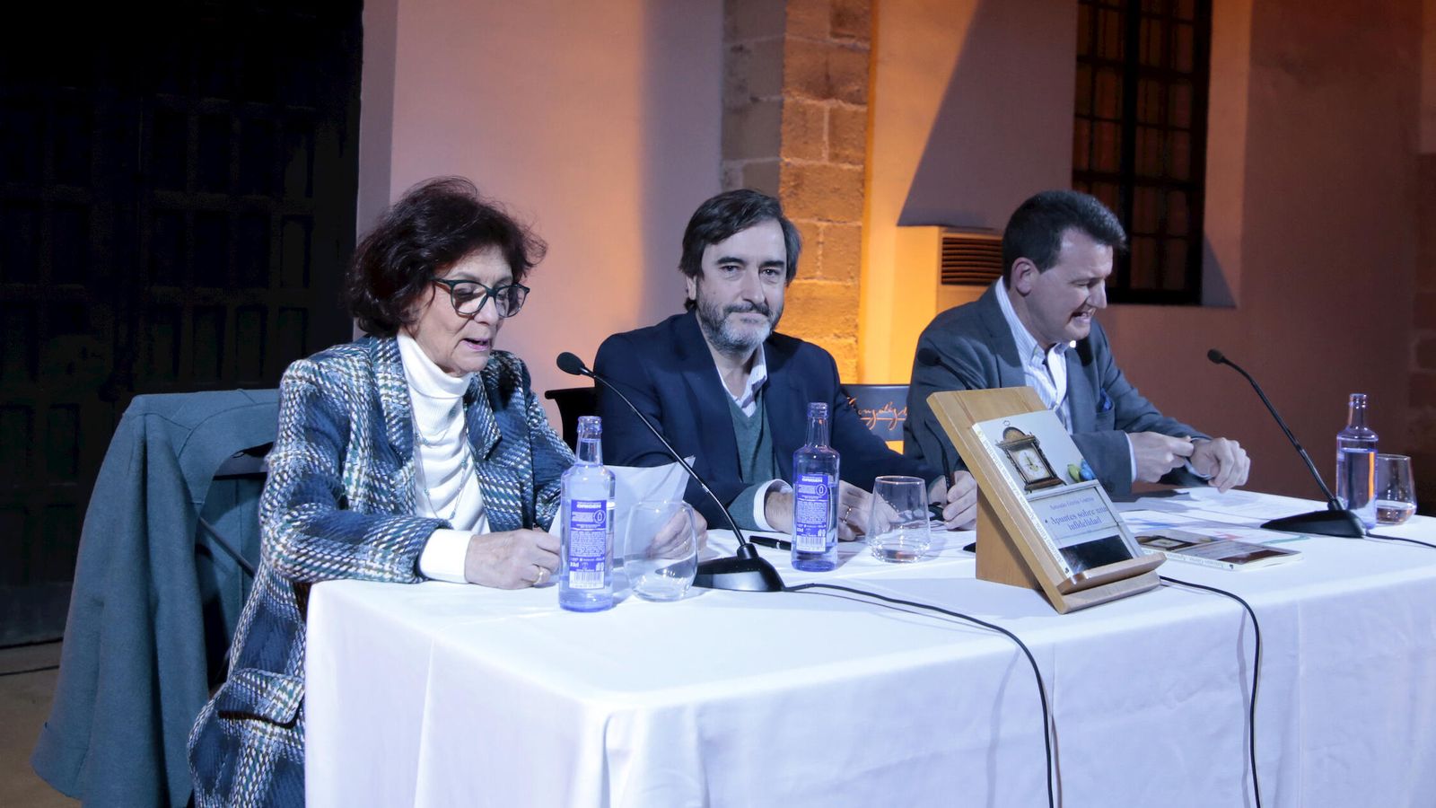 Un momento de la presentación del libro de Antonio Girón.