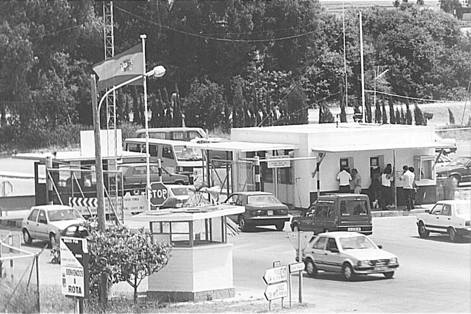 Entrada de la Base Naval de Rota a finales de los años noventa