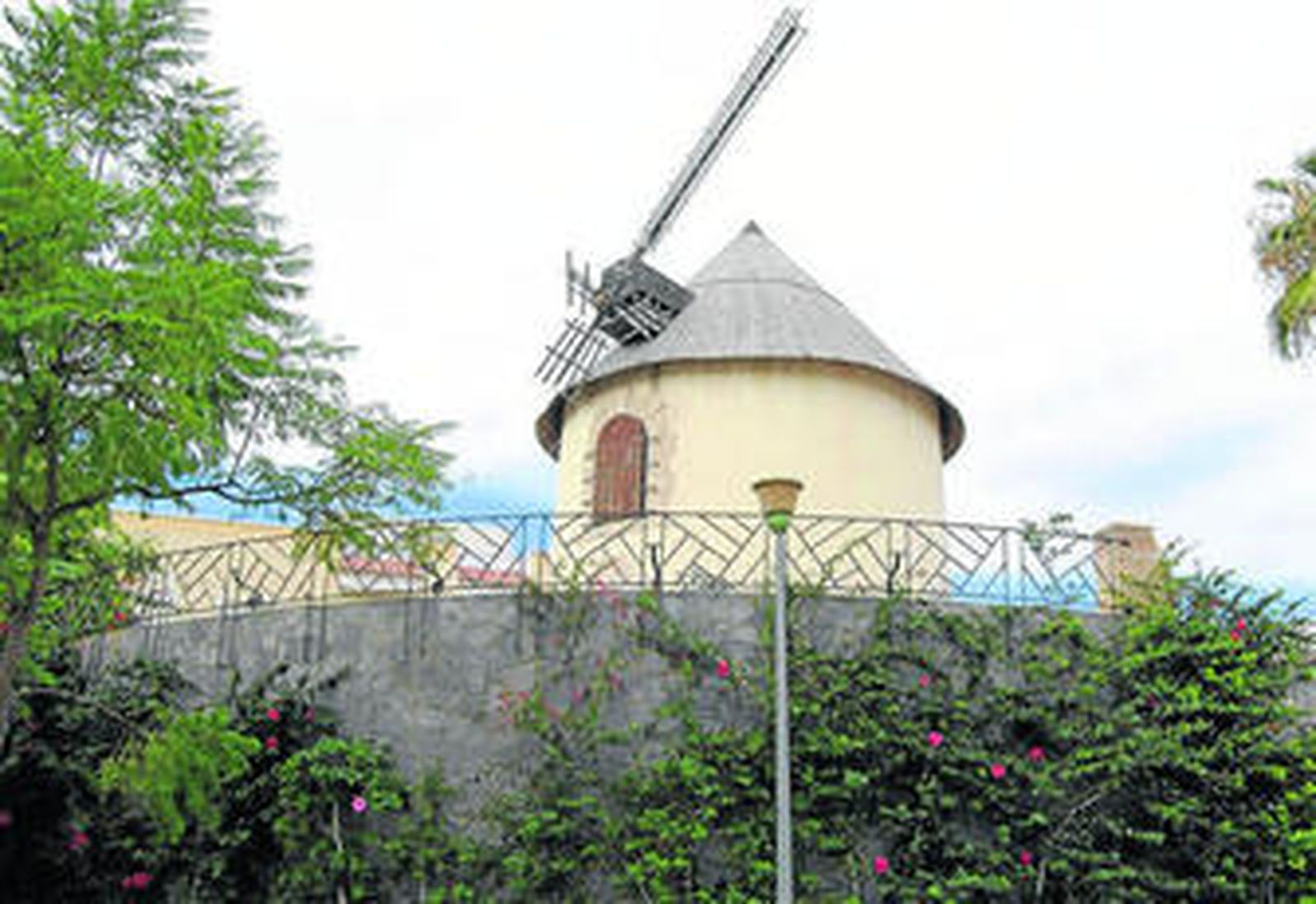El Molino de los Díaz pertenece al Ayuntamiento de Almería desde 1988.