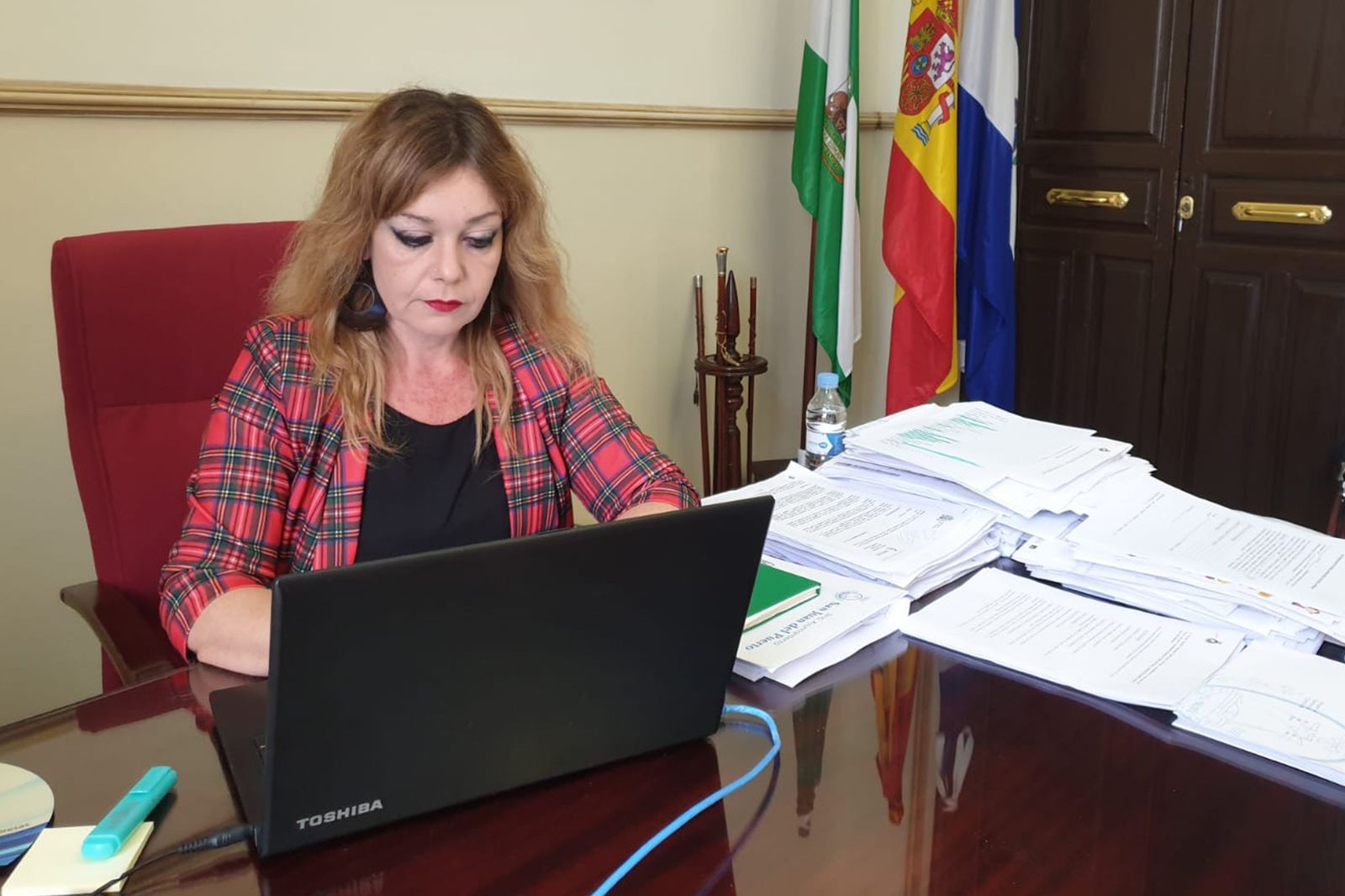 La alcaldesa de San Juan del Puerto, Rocío Cárdenas.