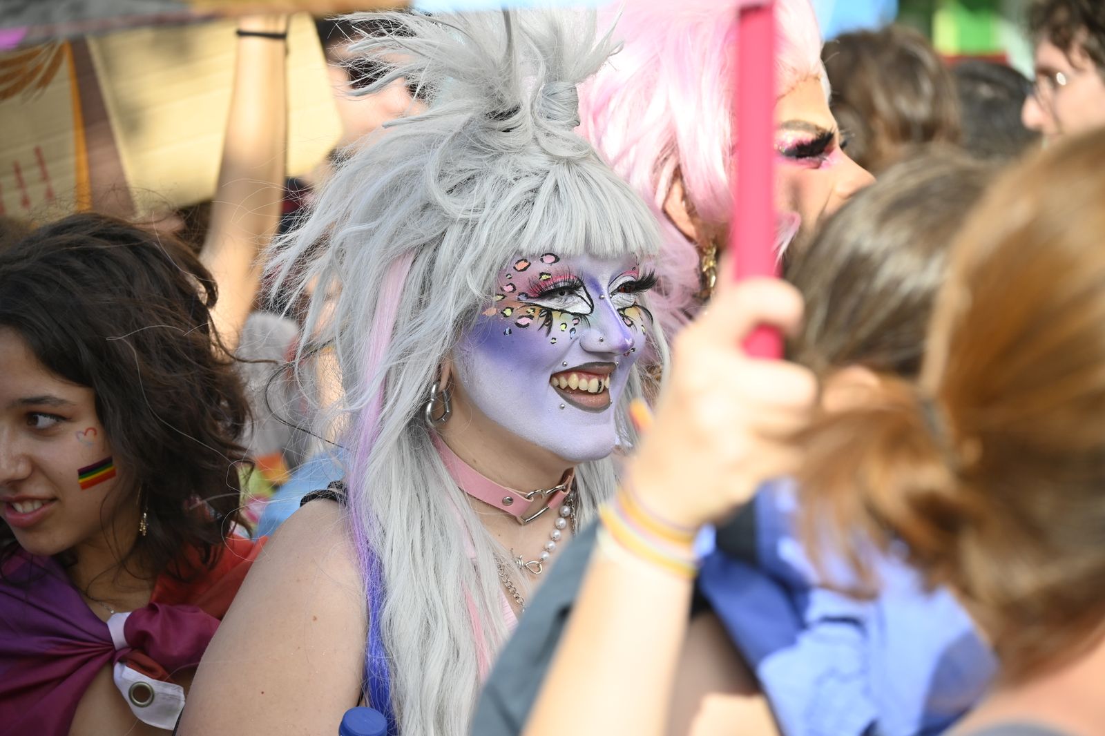 Las mejores imágenes de la manifestacióndel del Orgullo LGTBI en Huelva