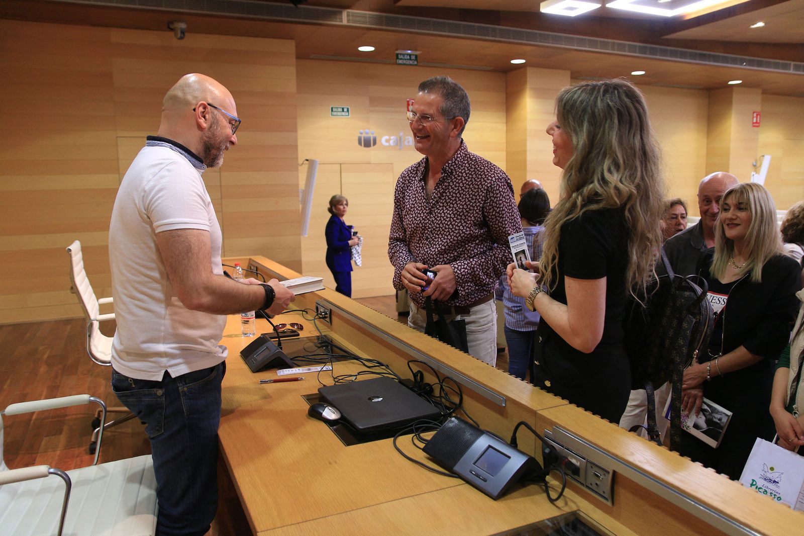 Diario de los Libros, con Fernando J. Múñez y su novela 'Antes se secará al tierra'