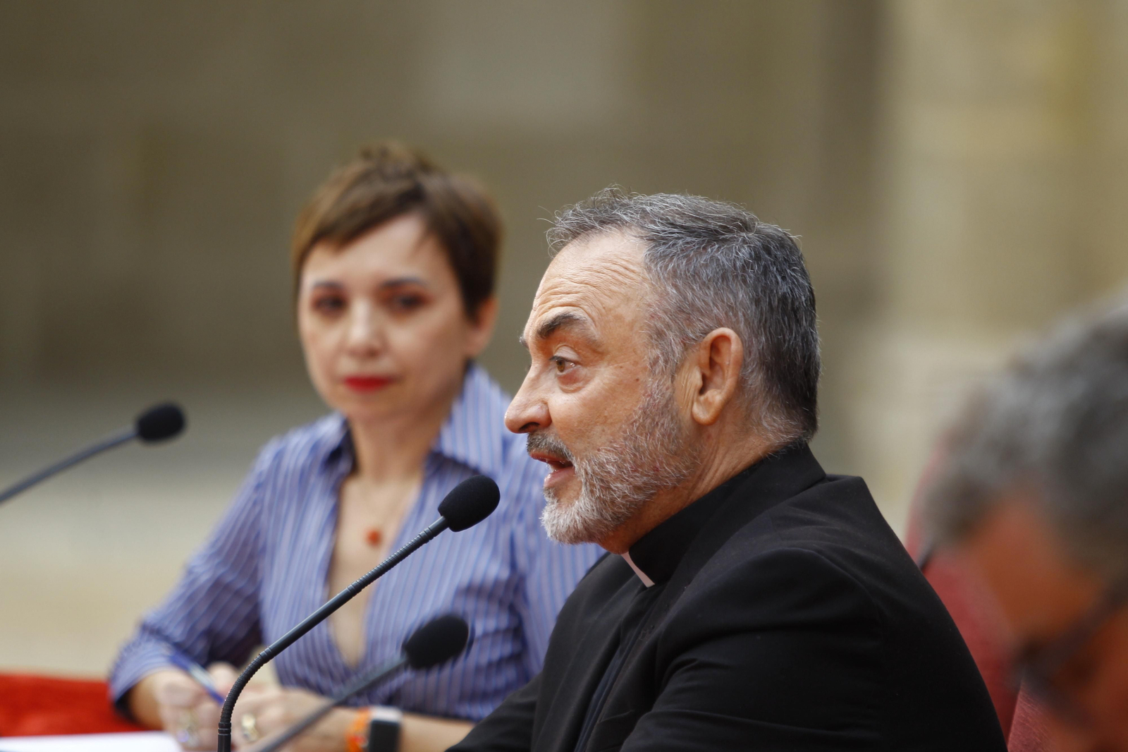 El escritor Jesús Sánchez Adalid, protagonista de Diario de los Libros, en la Catedral de Almería