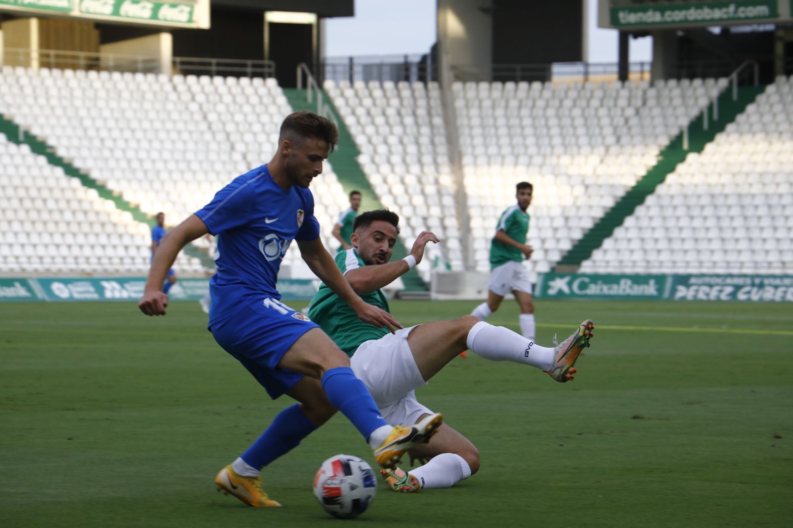 El Córdoba CF-Linares Deportivo, en imágenes