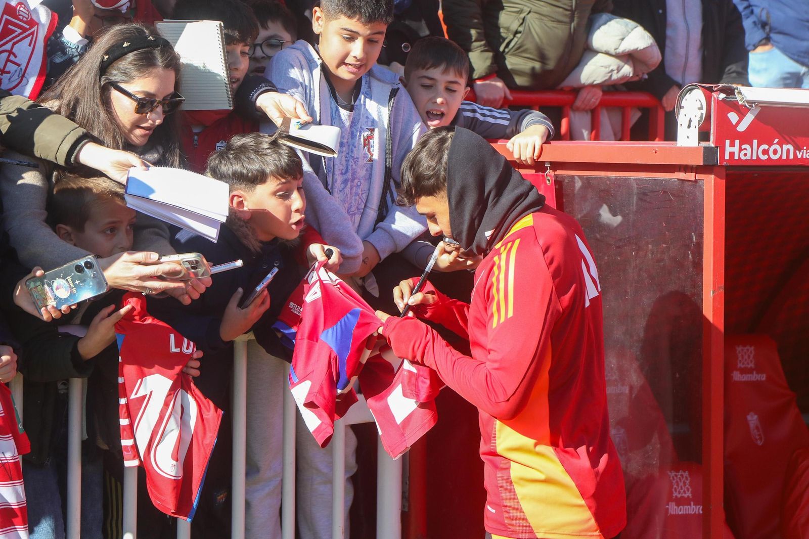 Encuéntrate en Los Cármenes en el entreno del Granada CF