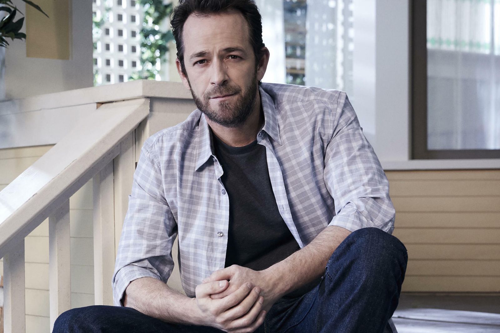 Luke Perry en su actual serie,  la también juvenil 'Riverdale'