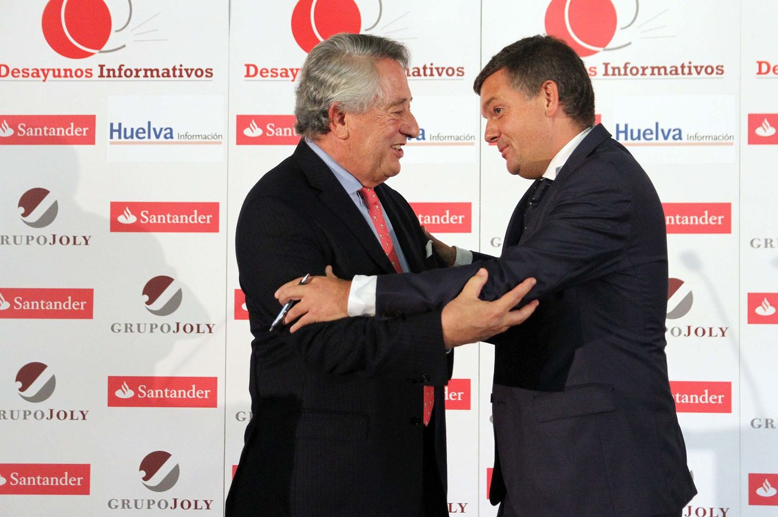 Imágenes del Desayuno Informativo del Grupo Joly con Javier Targhetta